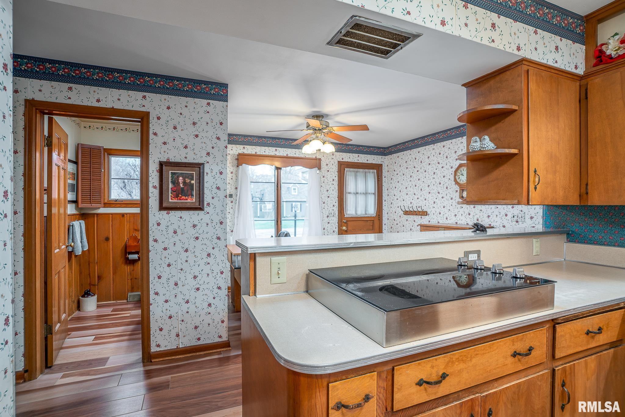 44 Woodley Road, Rock Island, Illinois image 12