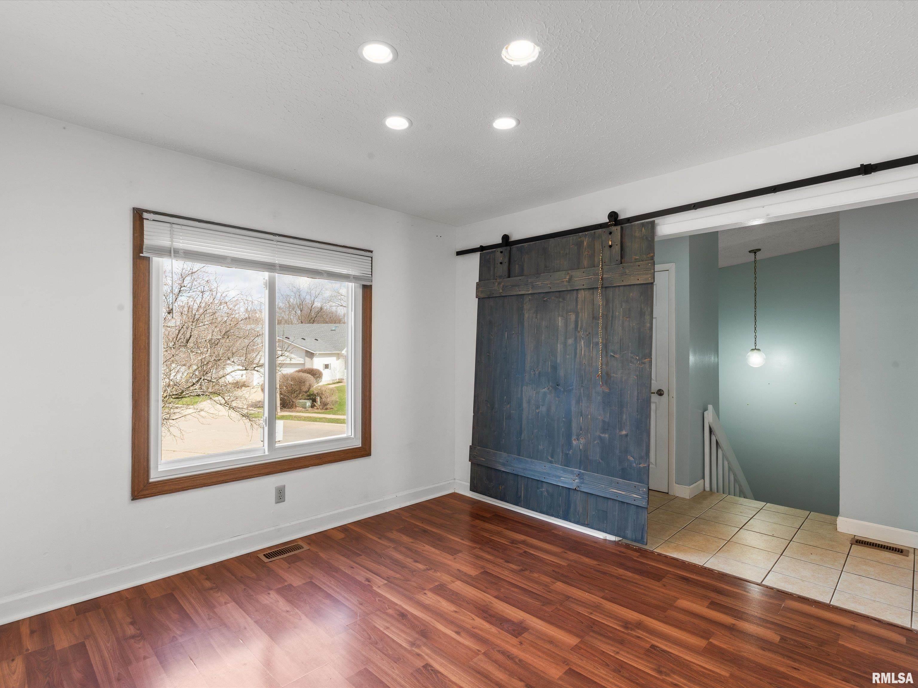 3320 N Willow Court, Bettendorf, Iowa image 21