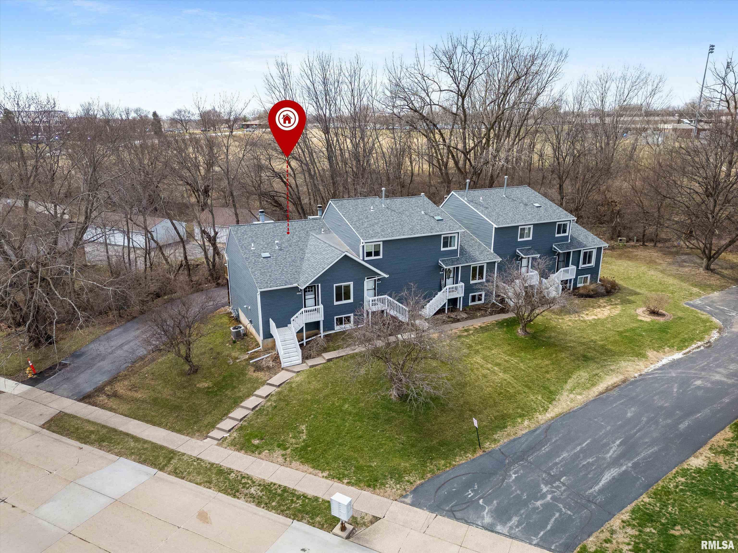 3320 N Willow Court, Bettendorf, Iowa image 9
