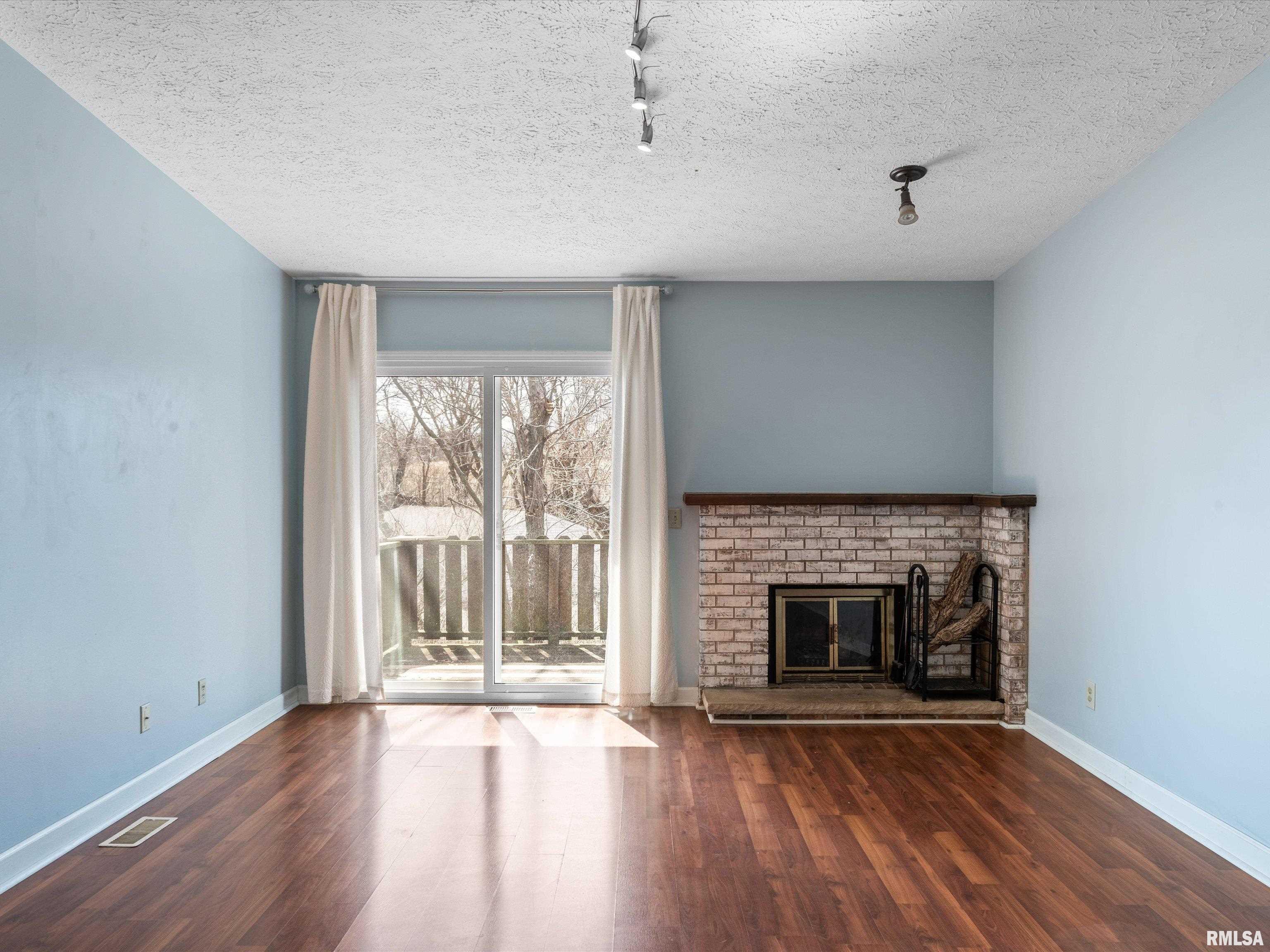3320 N Willow Court, Bettendorf, Iowa image 13