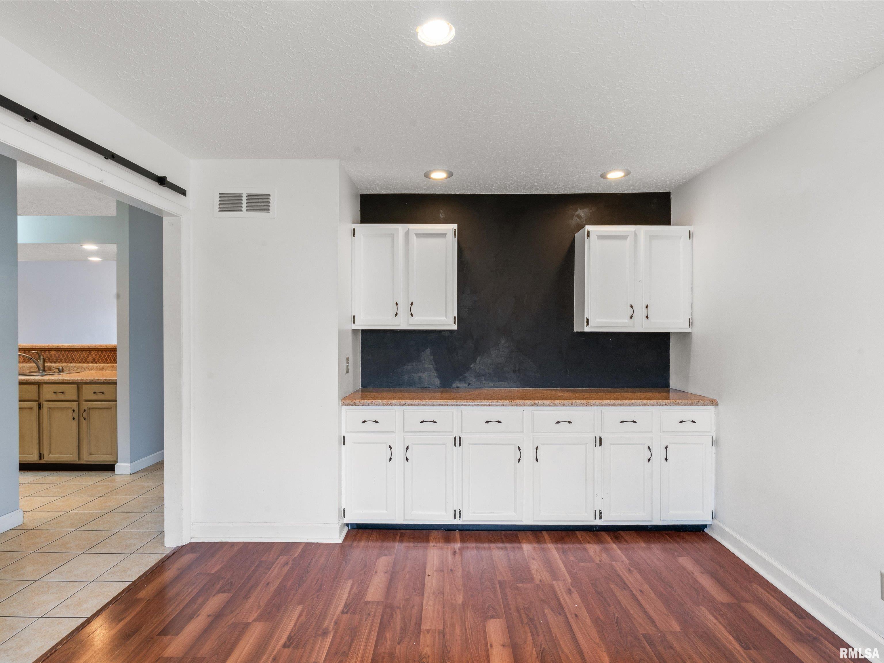 3320 N Willow Court, Bettendorf, Iowa image 20