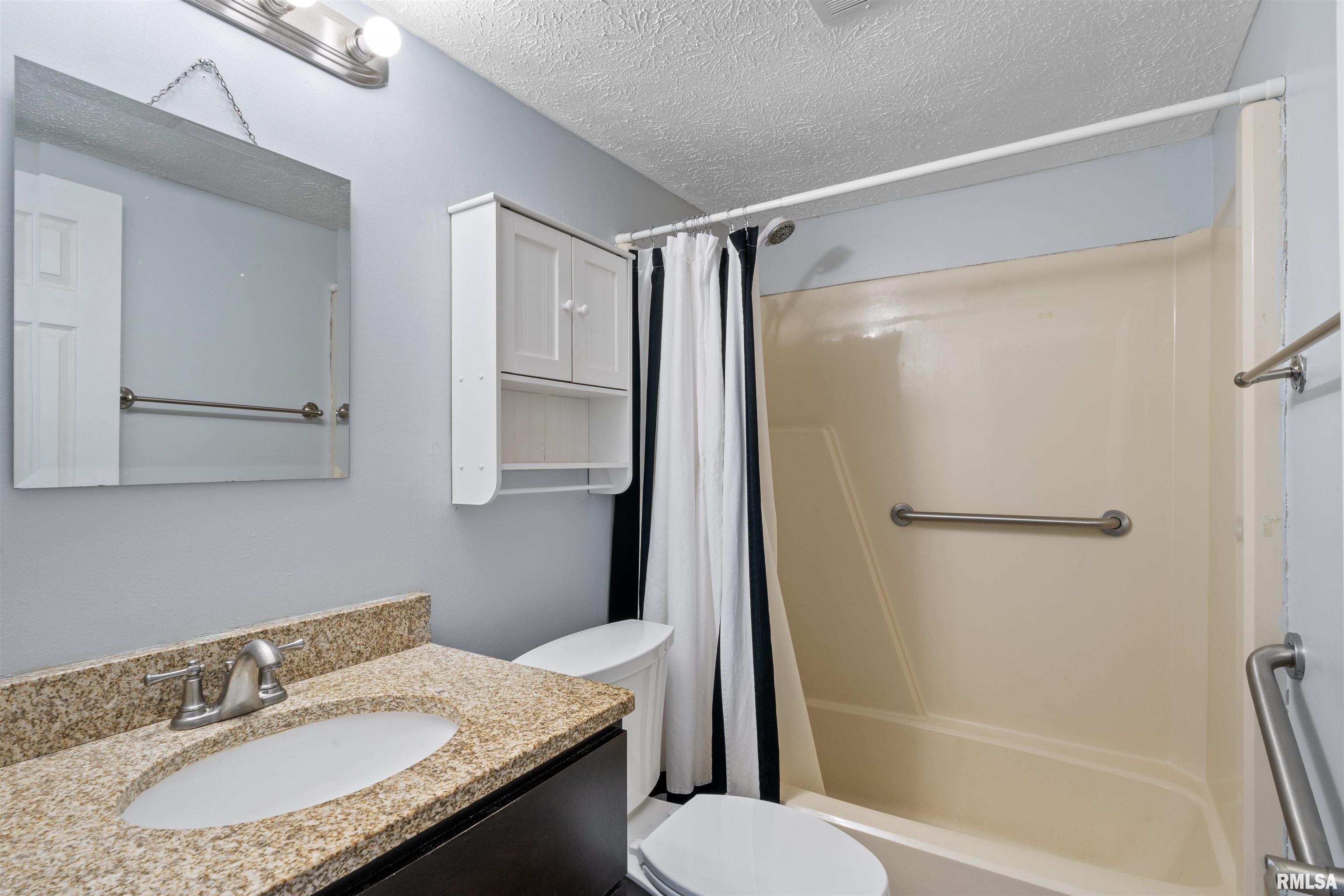 3320 N Willow Court, Bettendorf, Iowa image 32
