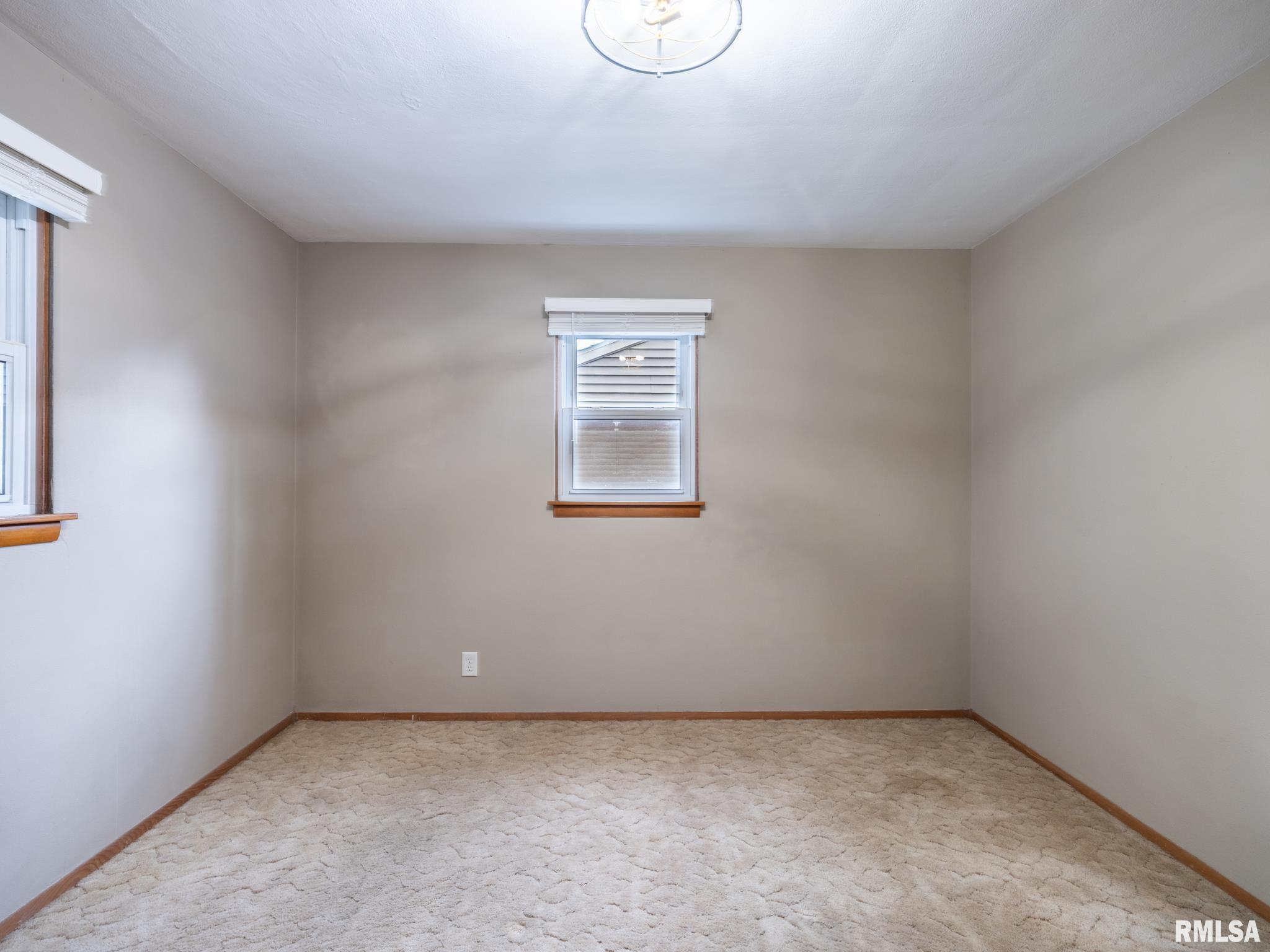 221 Oakdale Avenue, Pekin, Illinois image 38