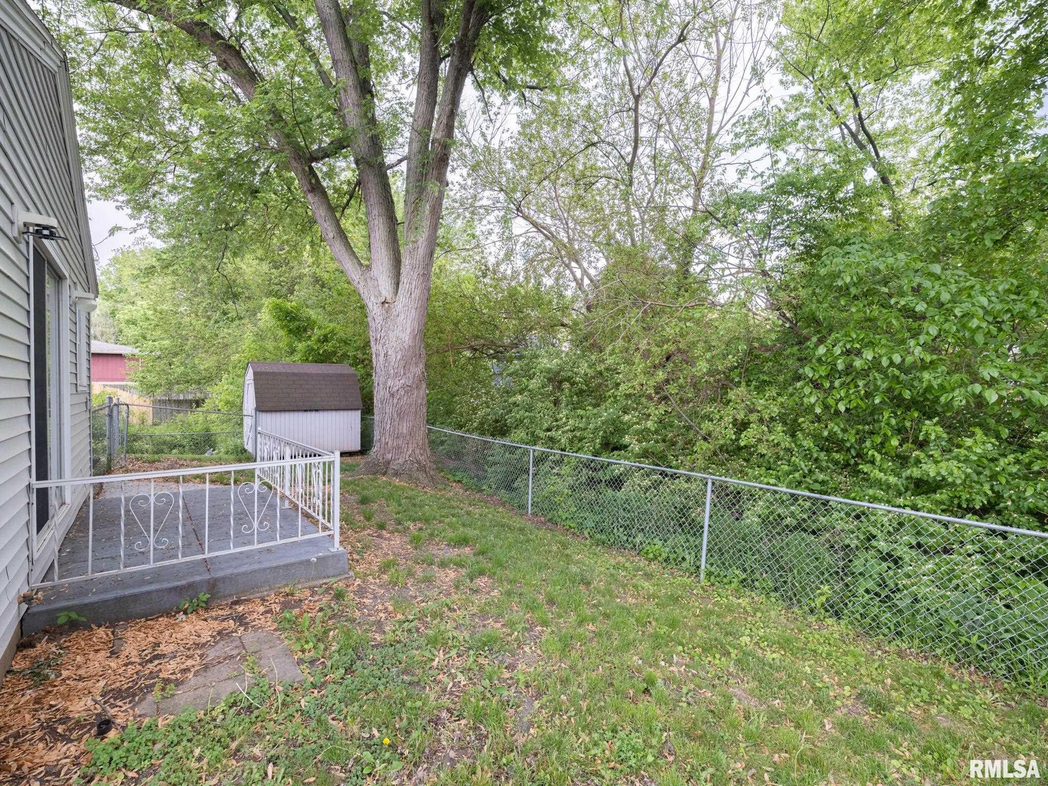 221 Oakdale Avenue, Pekin, Illinois image 12