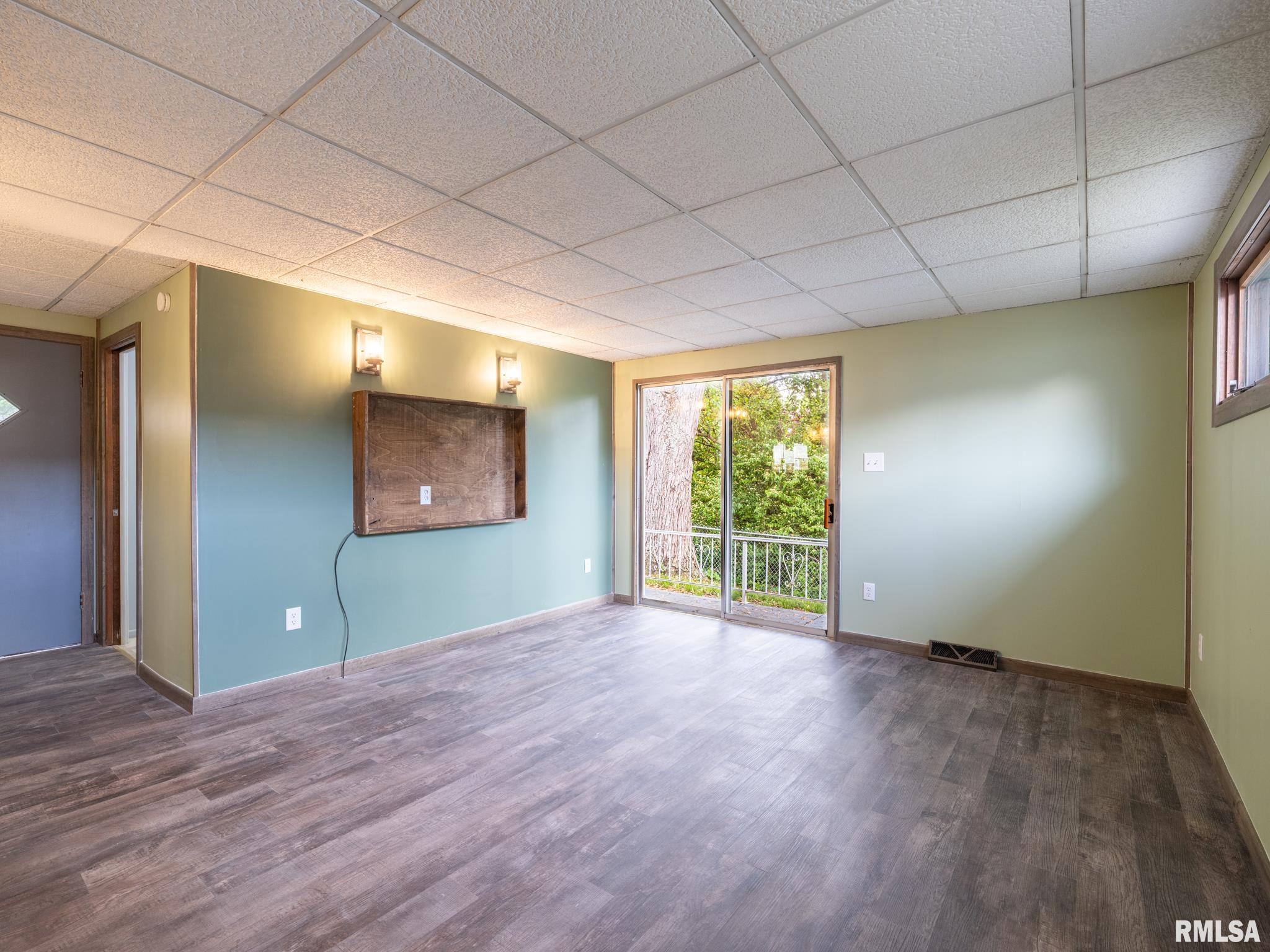 221 Oakdale Avenue, Pekin, Illinois image 31