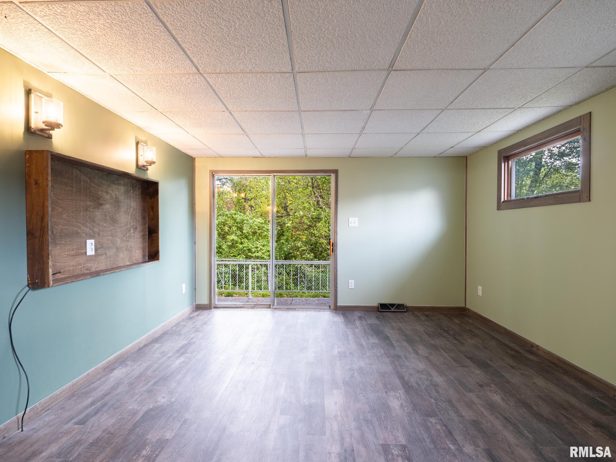 221 Oakdale Avenue, Pekin, Illinois image 30