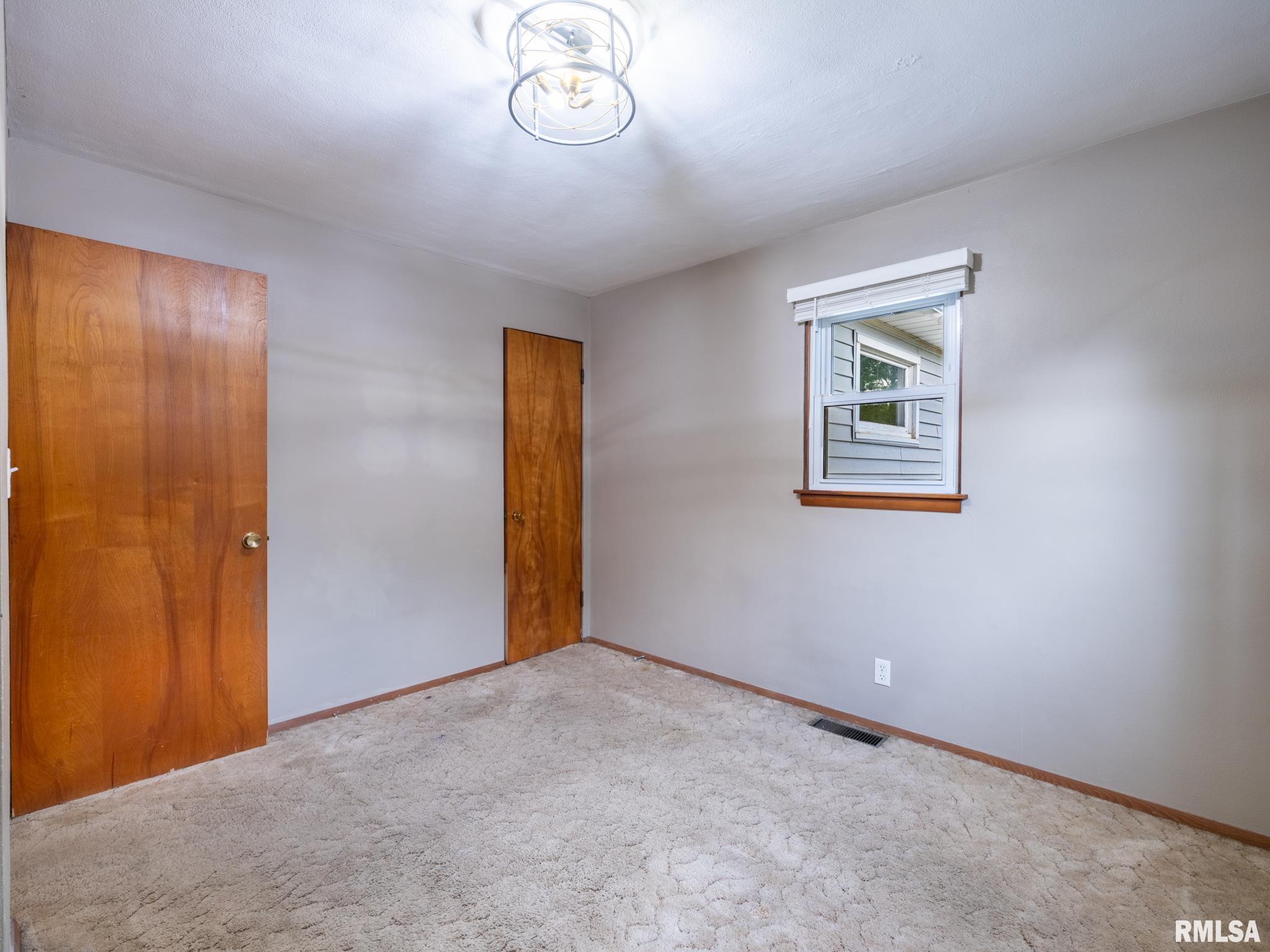 221 Oakdale Avenue, Pekin, Illinois image 41