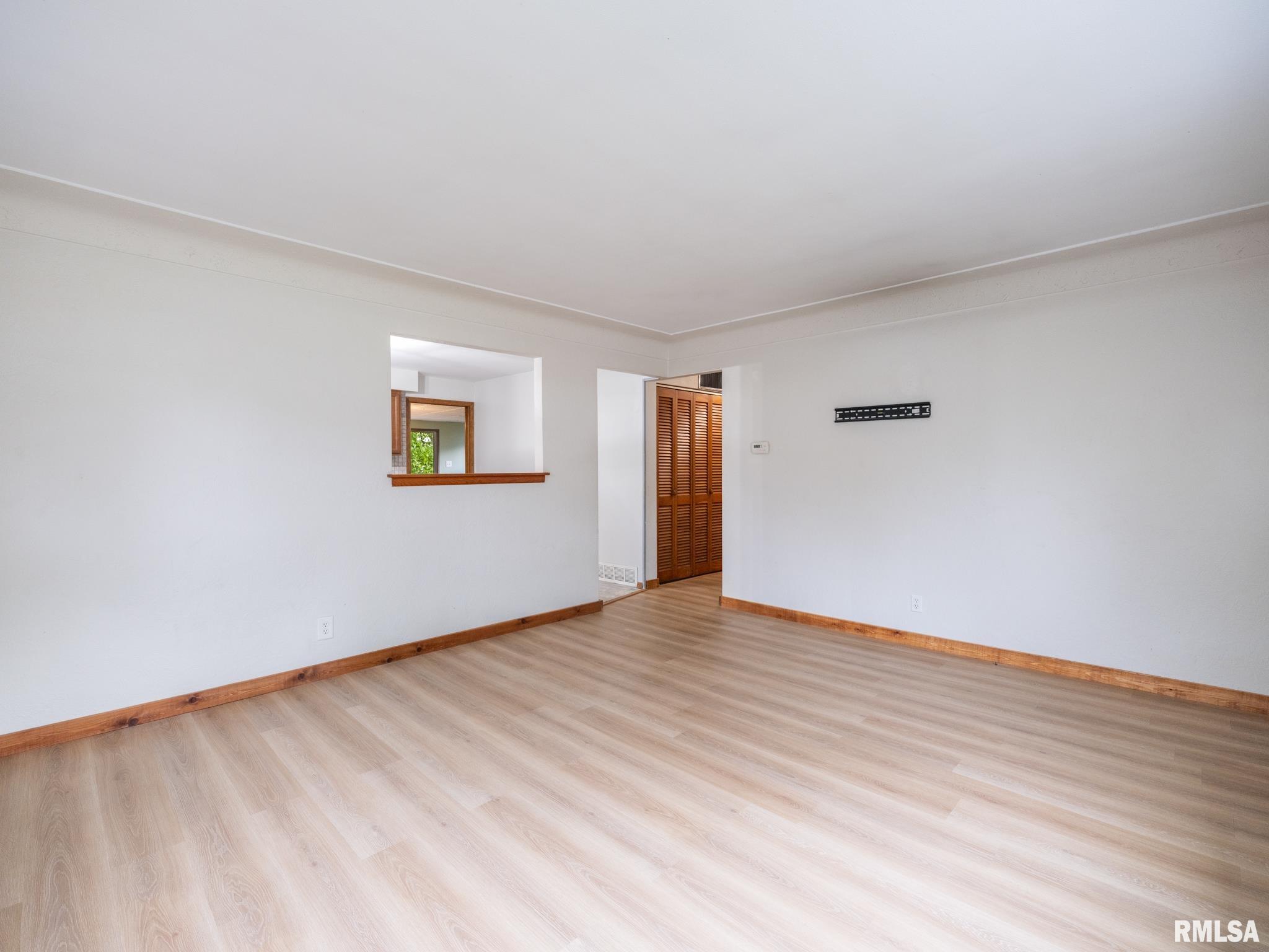 221 Oakdale Avenue, Pekin, Illinois image 18