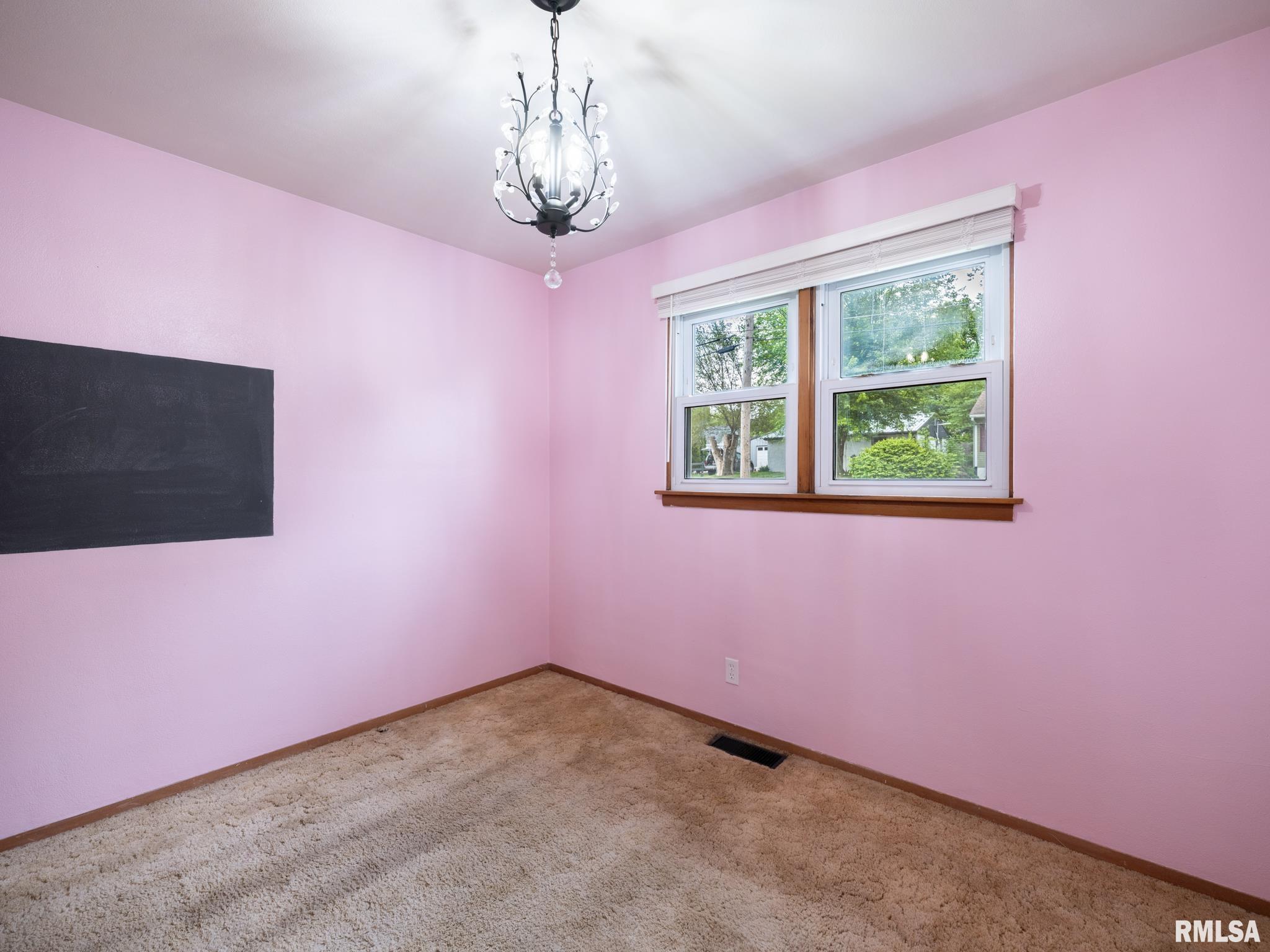 221 Oakdale Avenue, Pekin, Illinois image 49