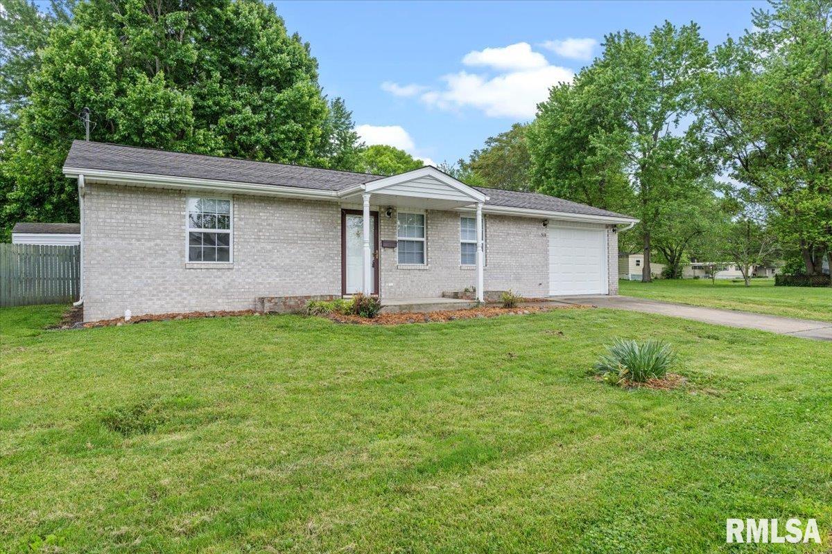 518 E Dean Street, Virden, Illinois image 2