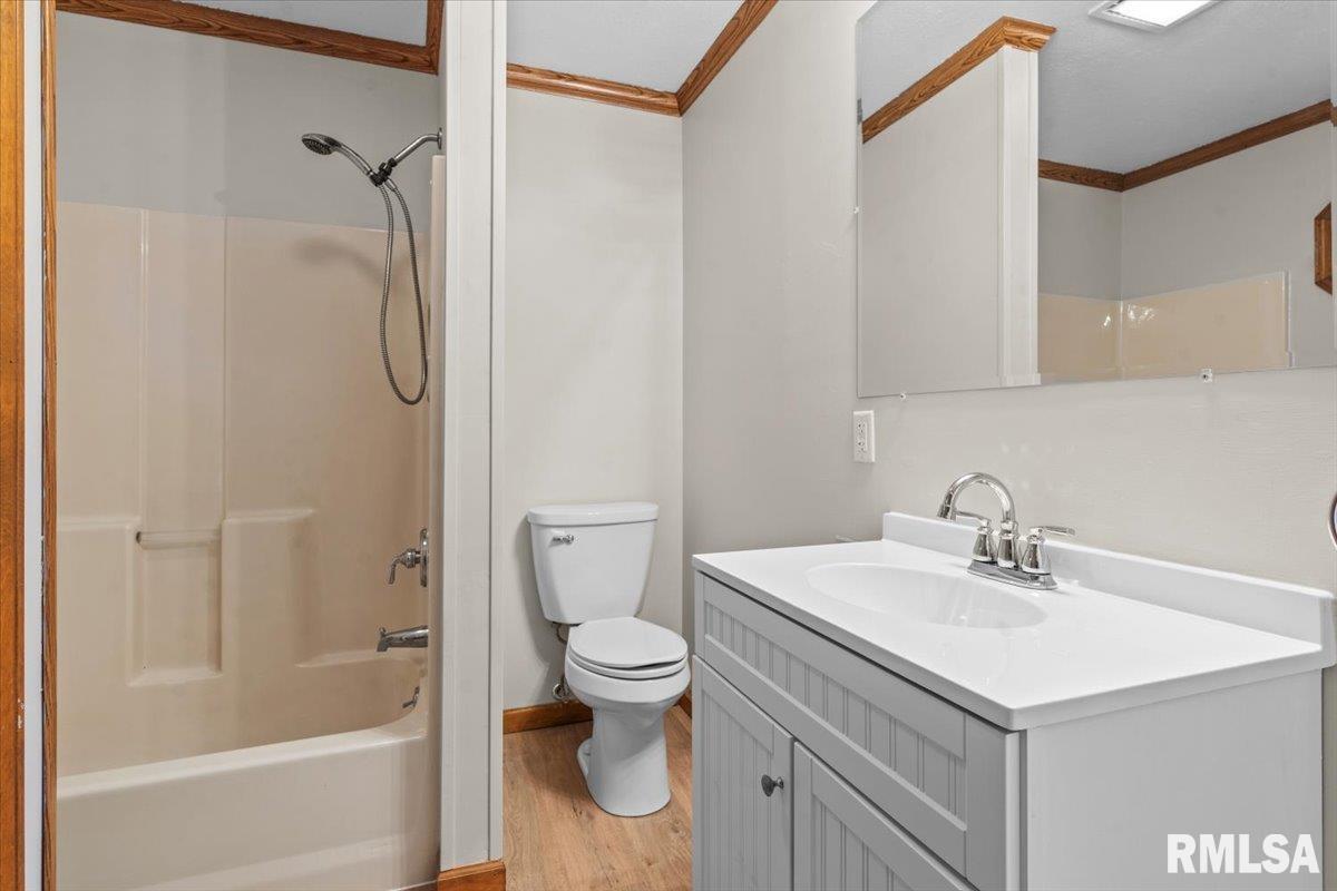 518 E Dean Street, Virden, Illinois image 14