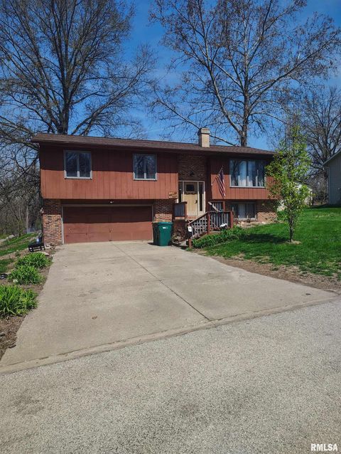 Photo of 1824 RIVERVIEW Drive, Macomb, IL 61455 (MLS # PA1265484)