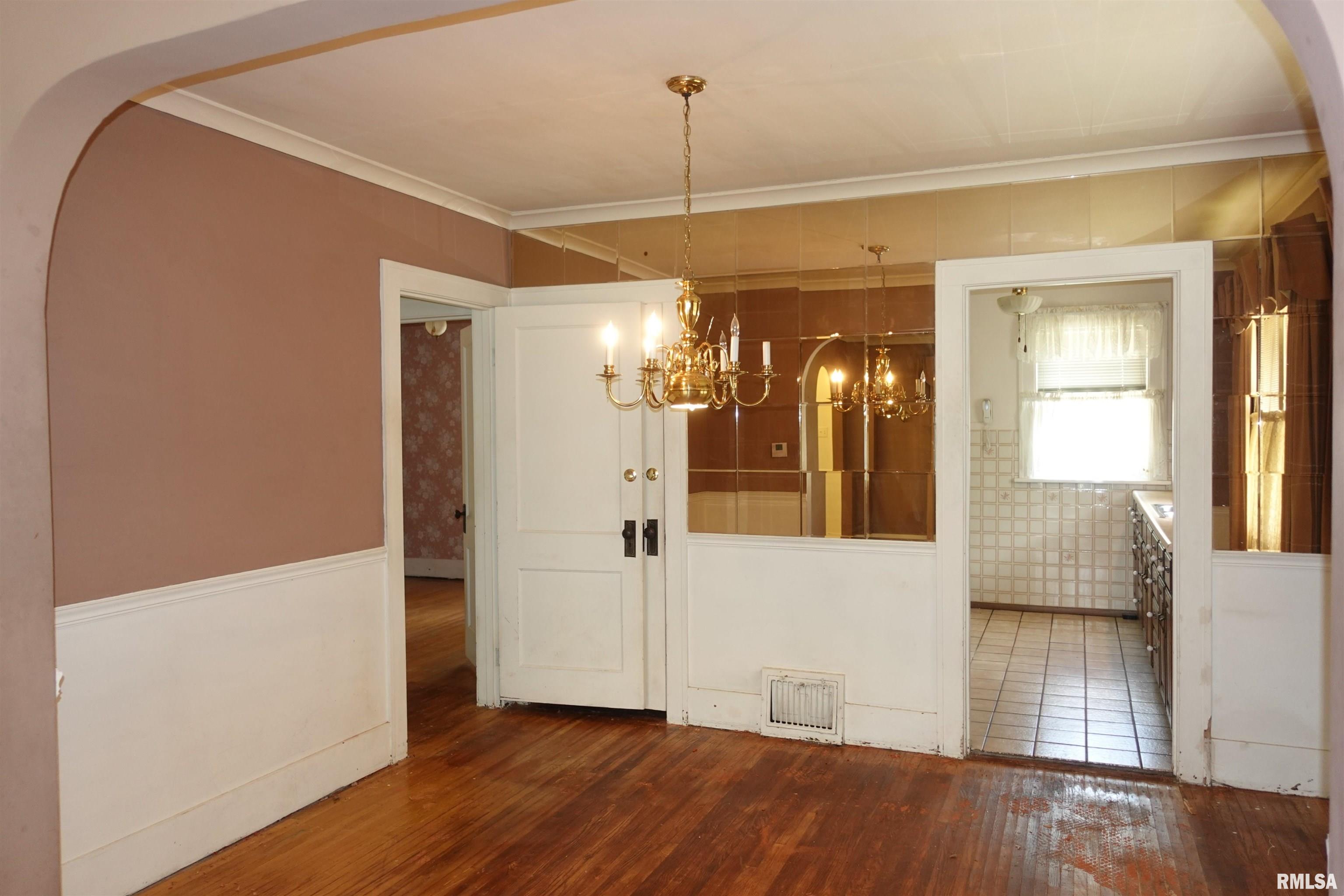 345 Division Street, Galesburg, Illinois image 15