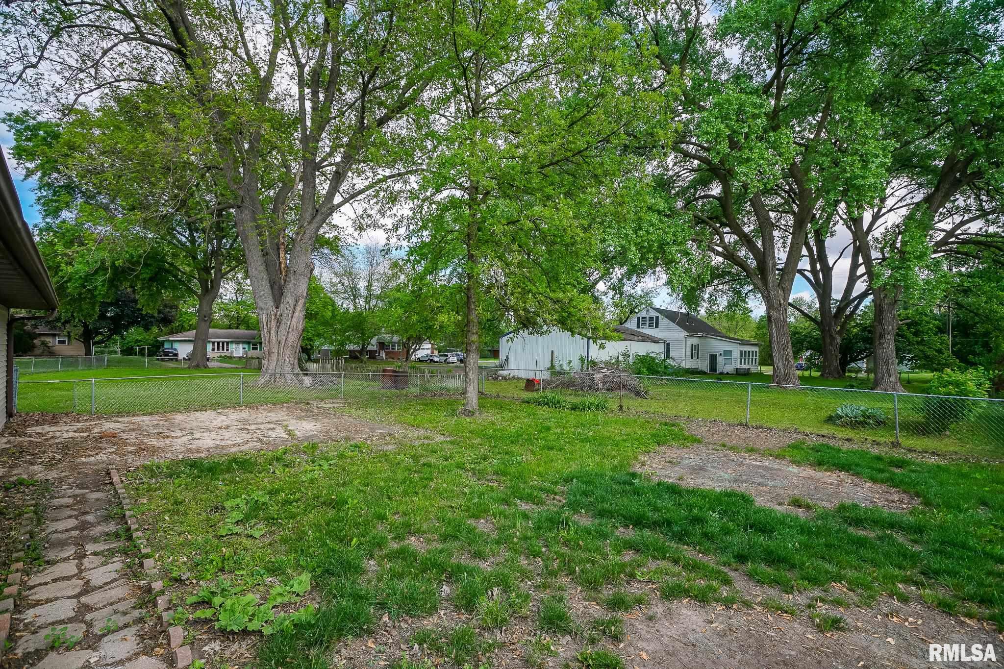 608 E 7th Street, Delavan, Illinois image 47
