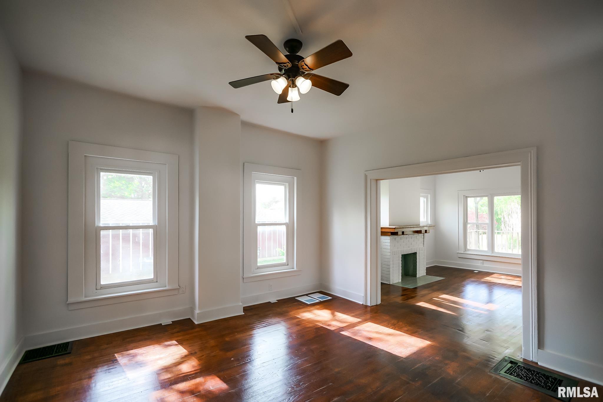 608 E 7th Street, Delavan, Illinois image 11