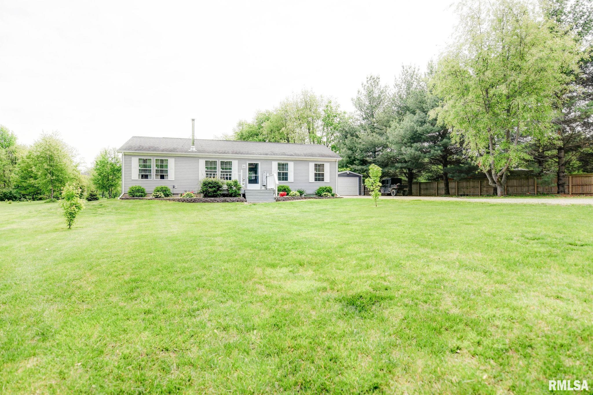 1756A N 2525 E Road, Moweaqua, Illinois image 4