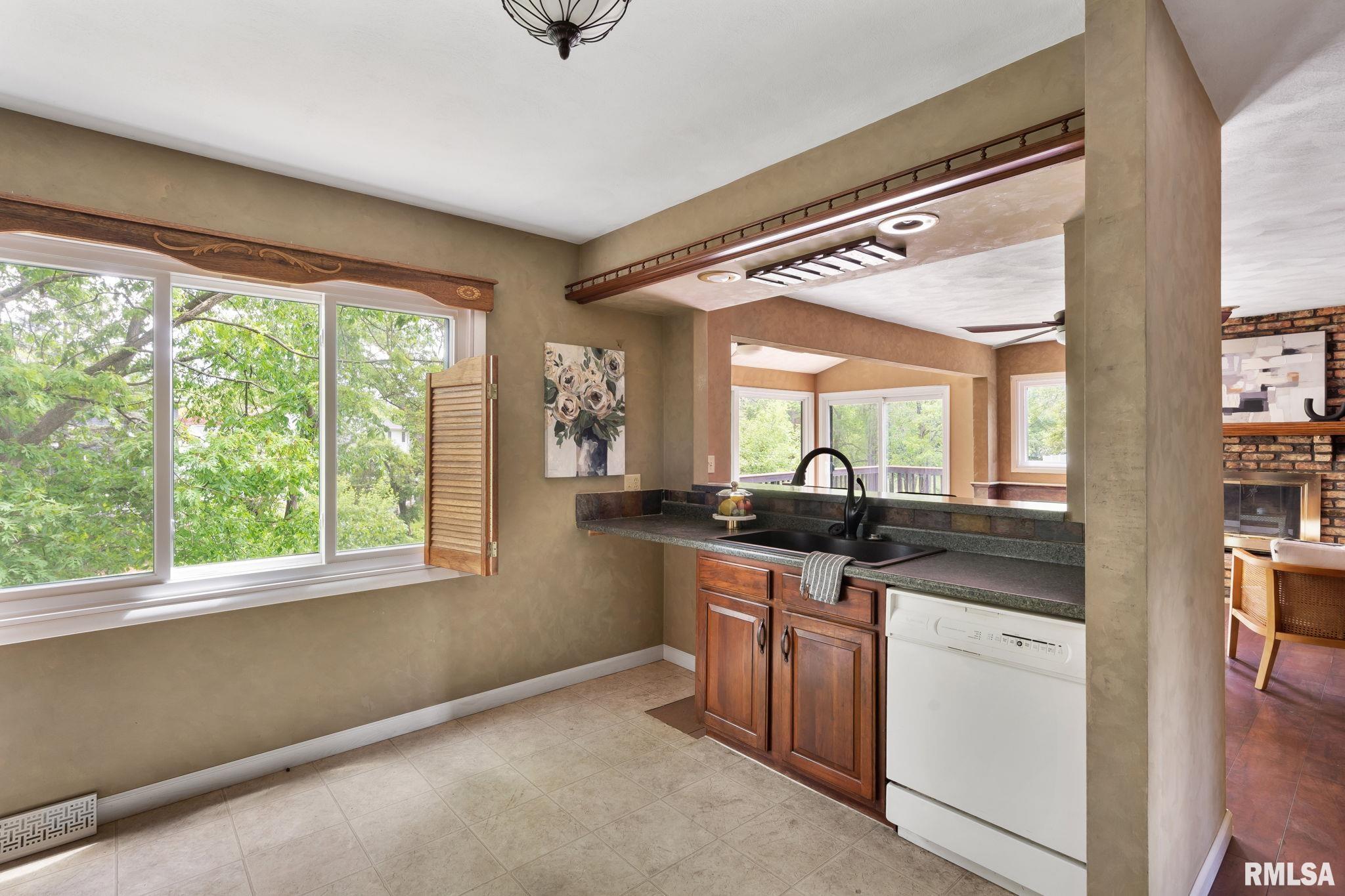 2906 27th Avenue A, Moline, Illinois image 7