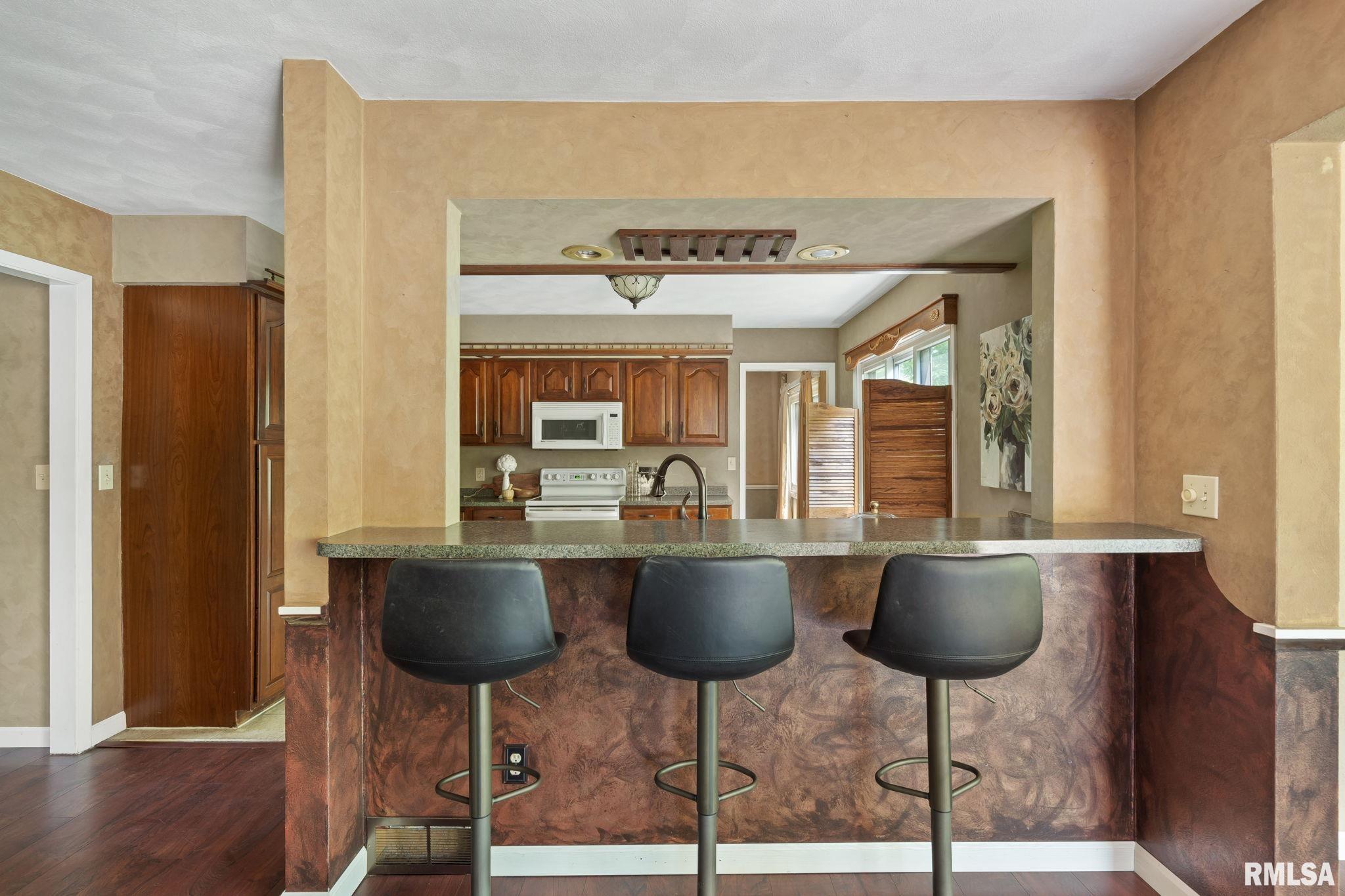 2906 27th Avenue A, Moline, Illinois image 6