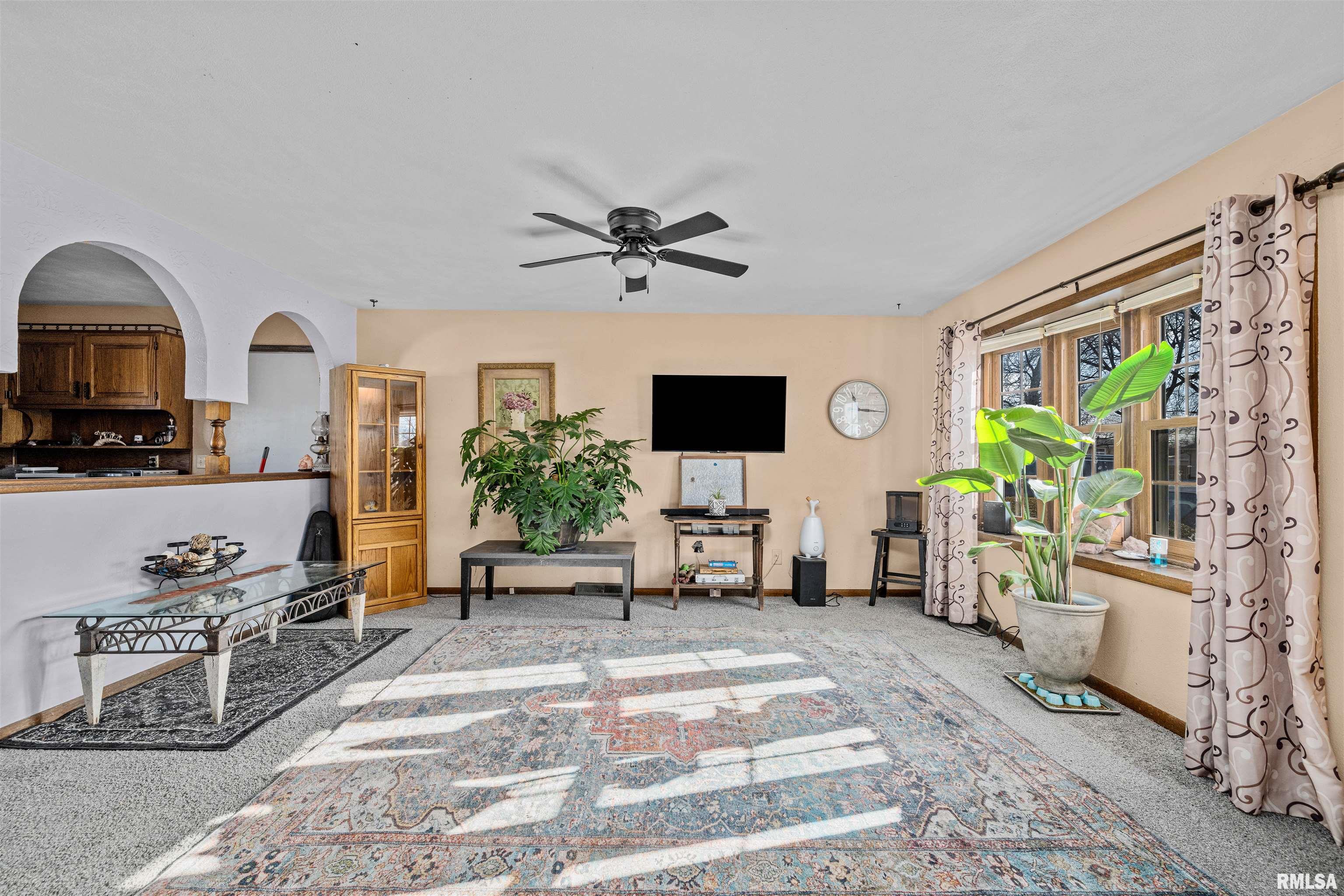 617 30th Avenue, East Moline, Illinois image 3