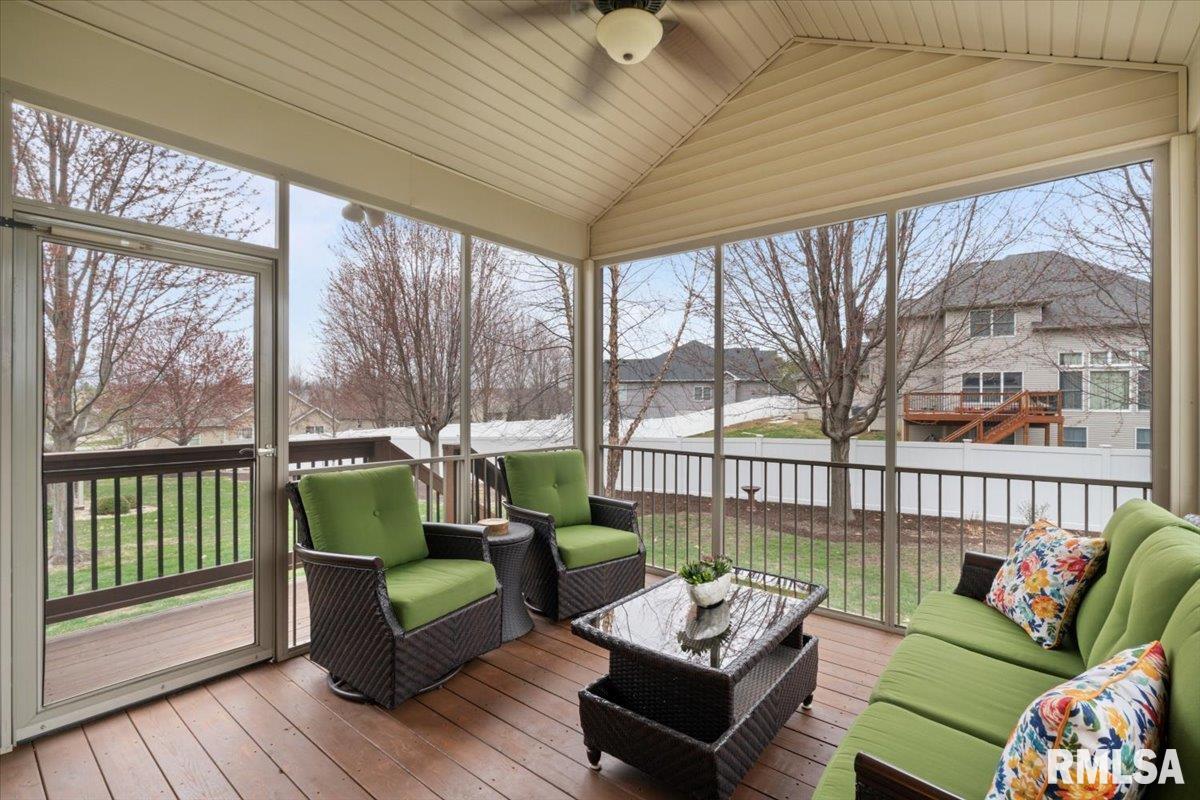 4954 Brookview Court, Bettendorf, Iowa image 31