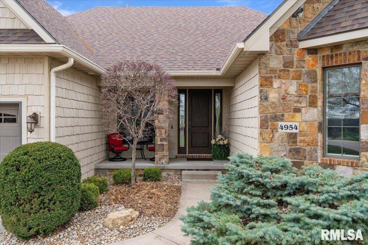 4954 Brookview Court, Bettendorf, Iowa image 6