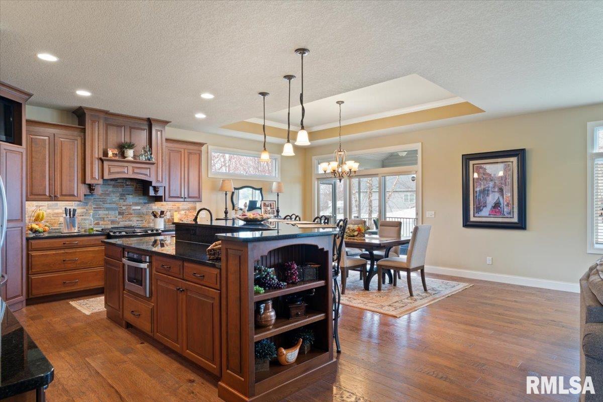 4954 Brookview Court, Bettendorf, Iowa image 22