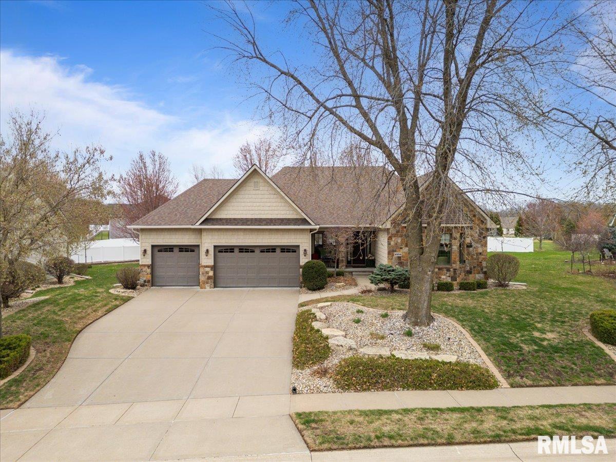 4954 Brookview Court, Bettendorf, Iowa image 3