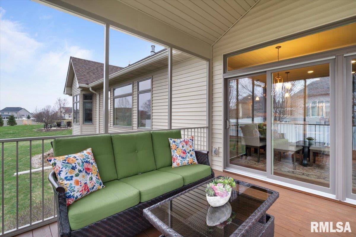 4954 Brookview Court, Bettendorf, Iowa image 32
