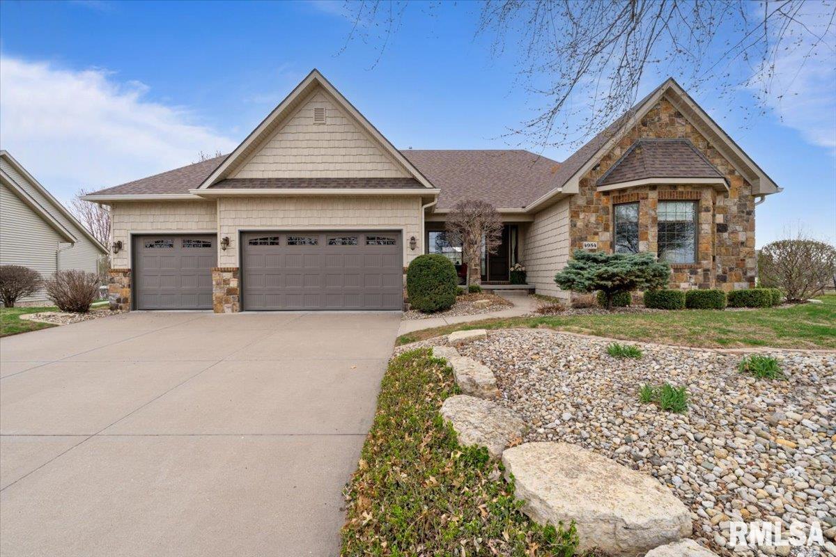 4954 Brookview Court, Bettendorf, Iowa image 4