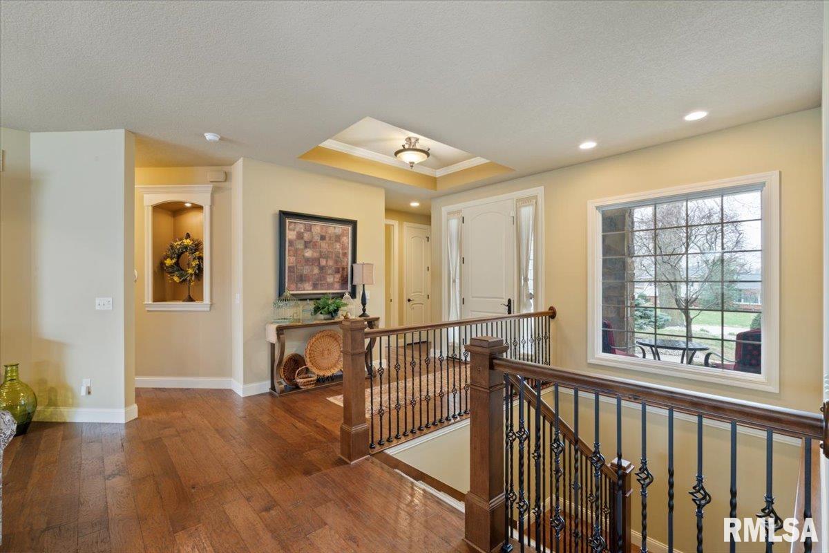 4954 Brookview Court, Bettendorf, Iowa image 14