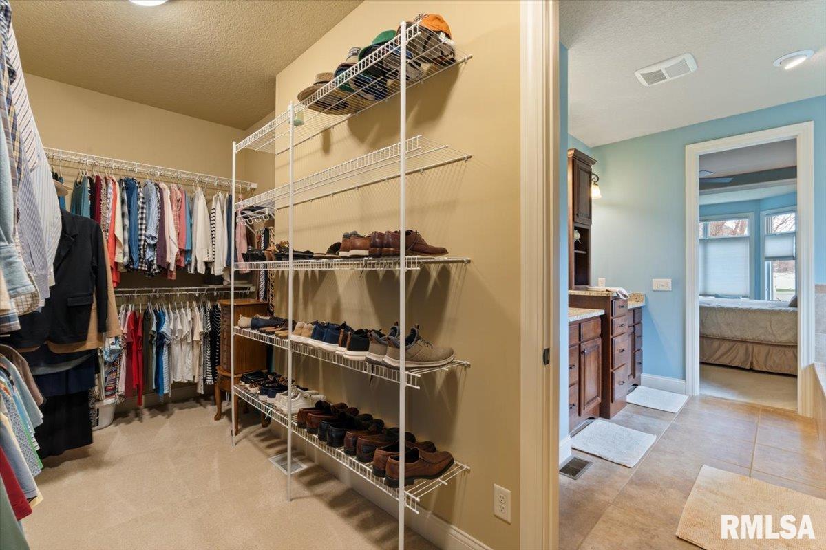 4954 Brookview Court, Bettendorf, Iowa image 46