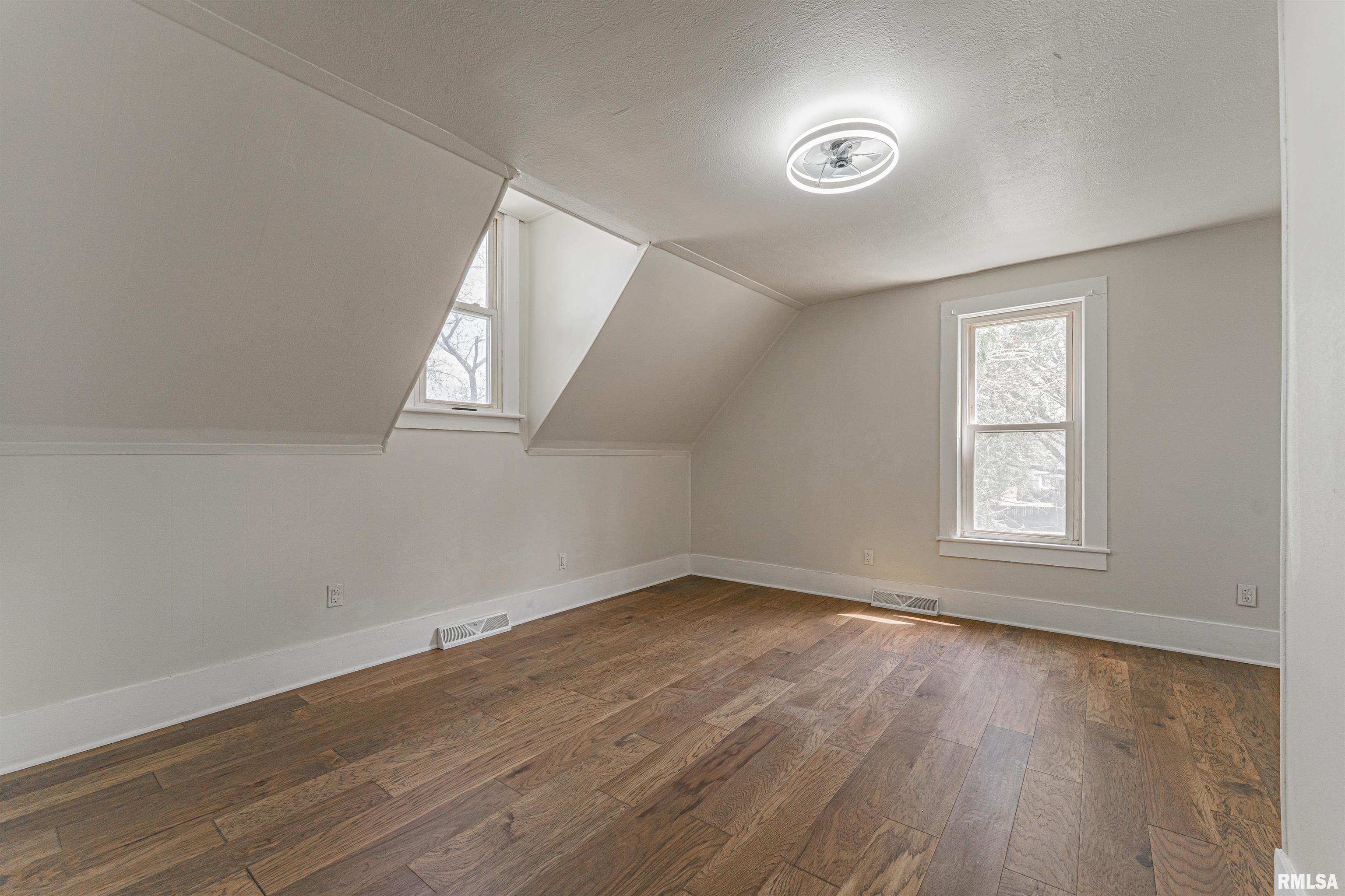 203 Oglesby Avenue, Lincoln, Illinois image 17
