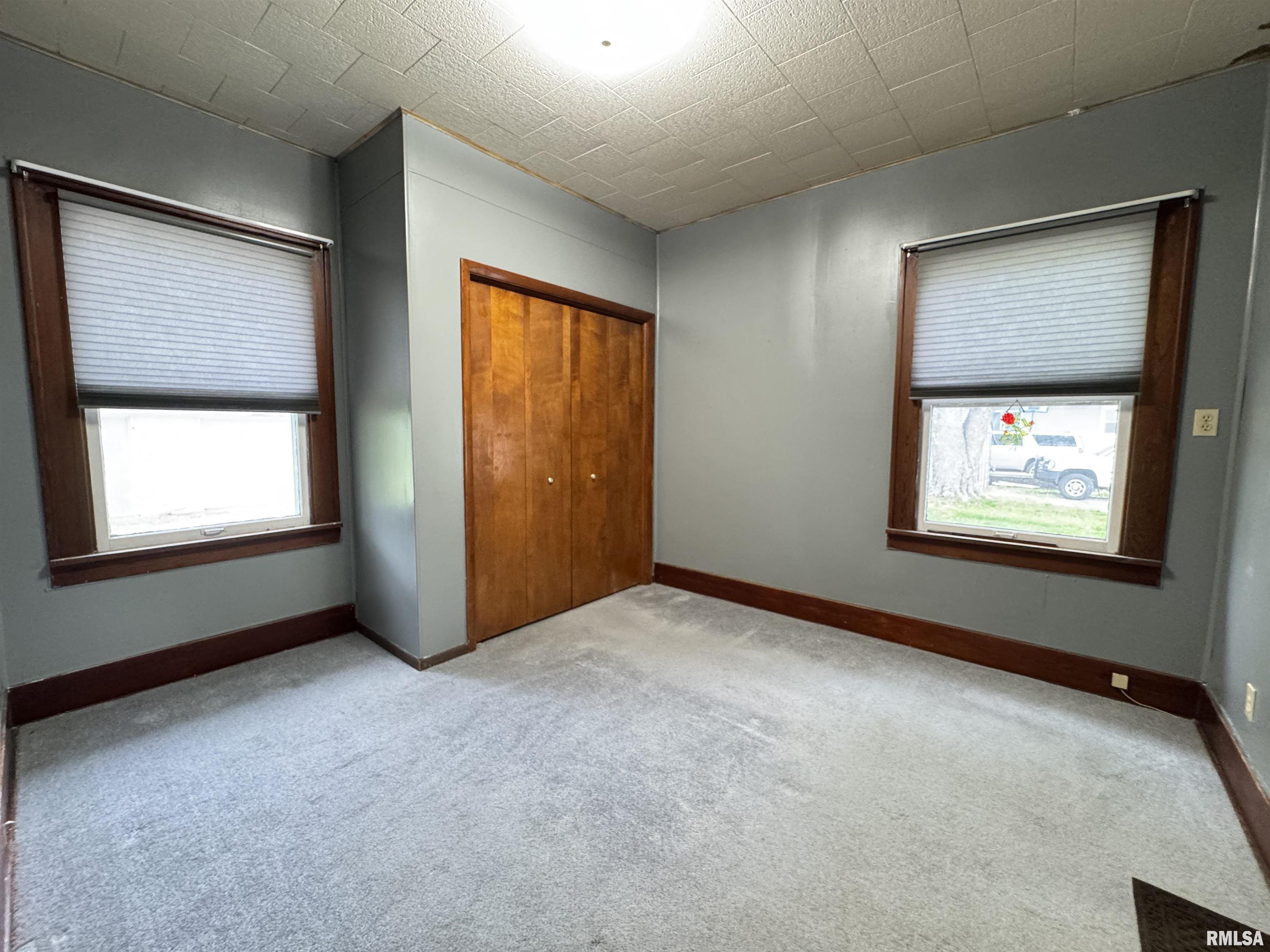 307 W Lafayette Street, Avon, Illinois image 23