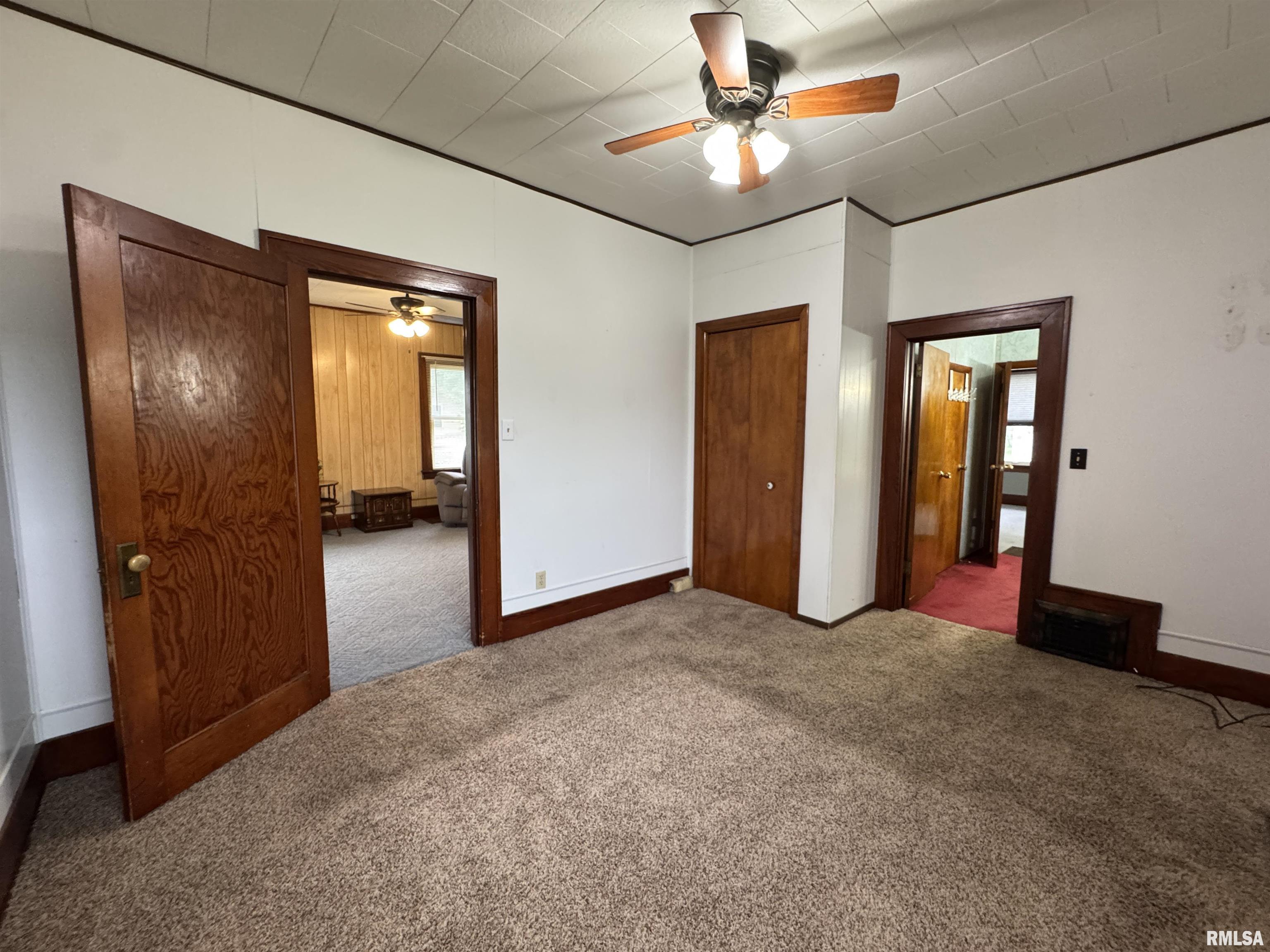 307 W Lafayette Street, Avon, Illinois image 30