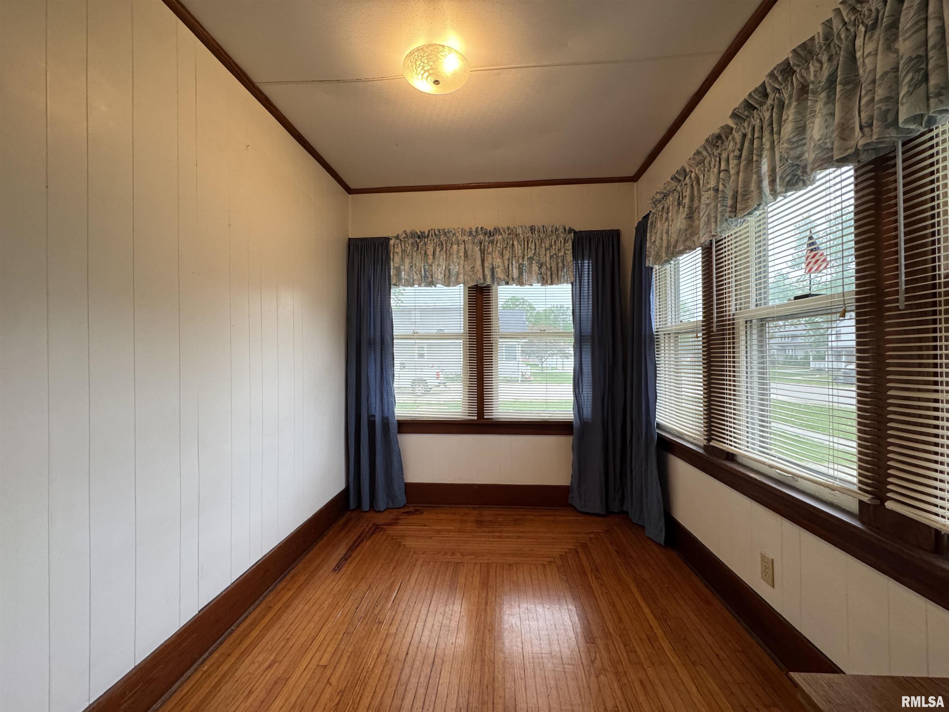 307 W Lafayette Street, Avon, Illinois image 9
