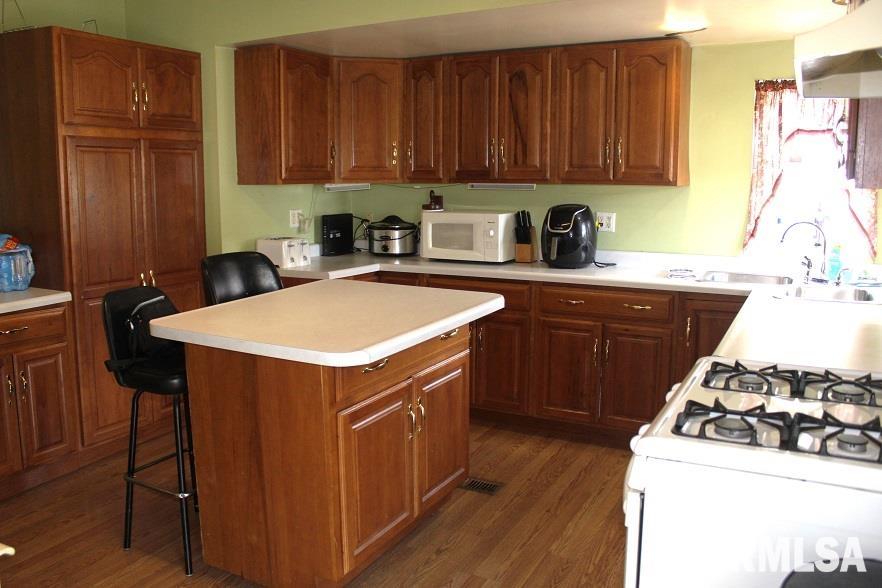 802 E 2nd Street, Kewanee, Illinois image 16