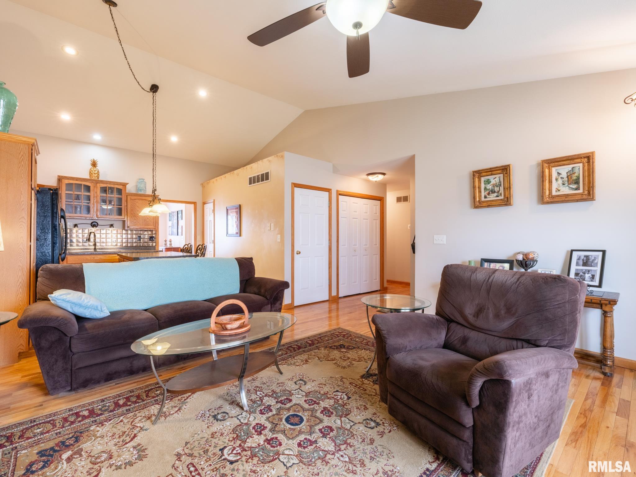 213 Marvin Court, Germantown Hills, Illinois image 10
