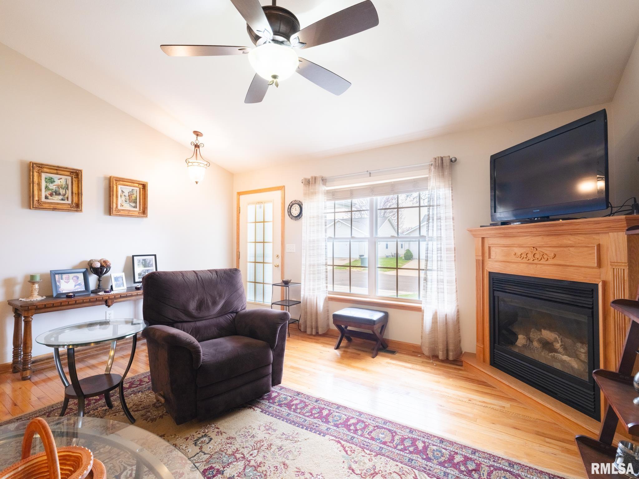 213 Marvin Court, Germantown Hills, Illinois image 5