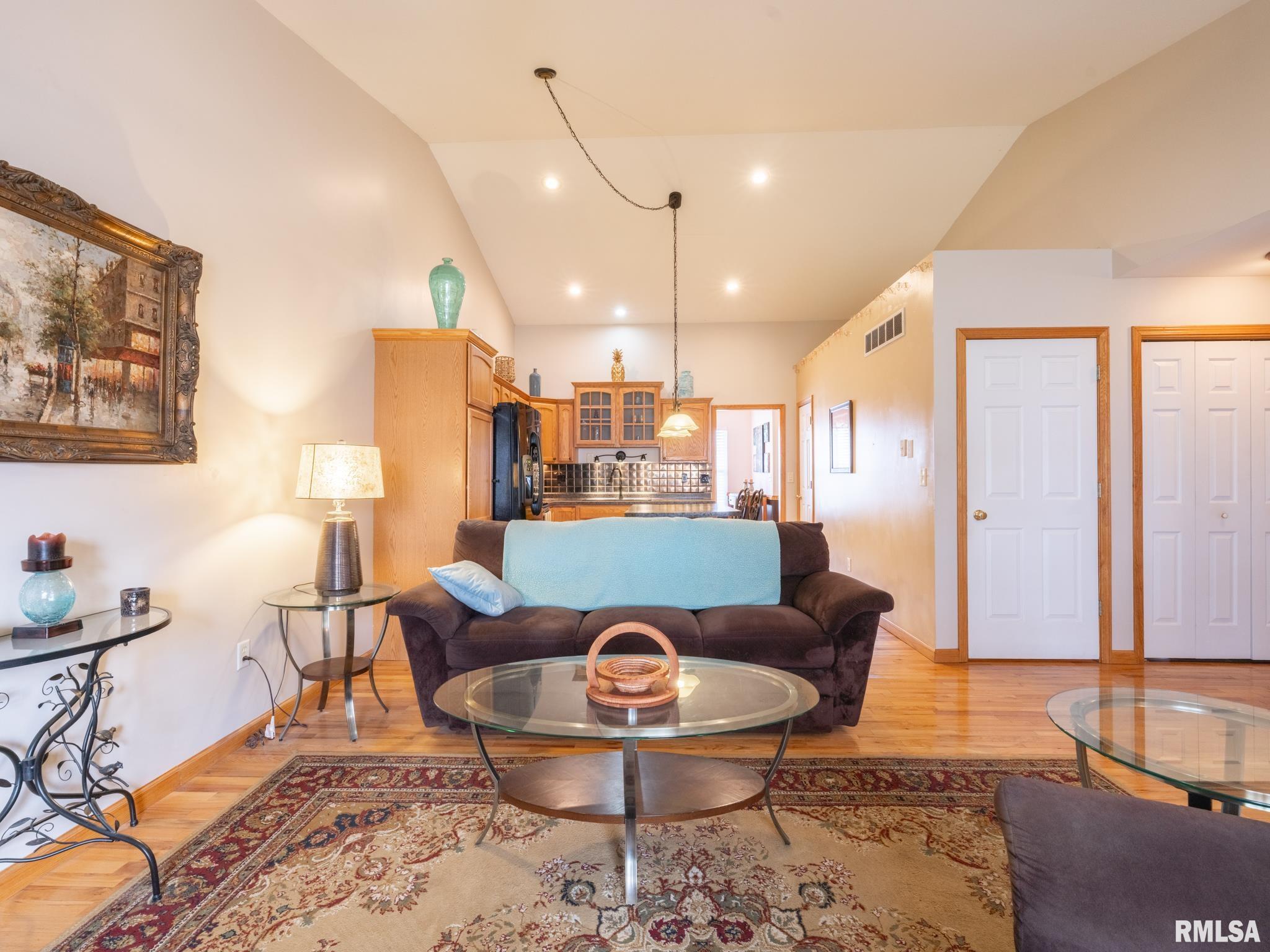 213 Marvin Court, Germantown Hills, Illinois image 9