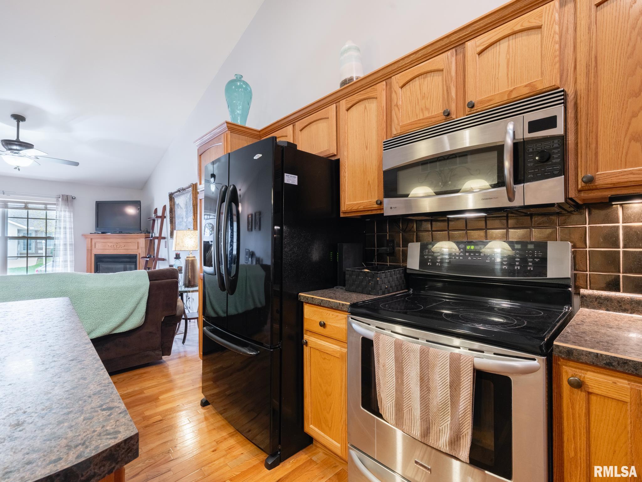 213 Marvin Court, Germantown Hills, Illinois image 24