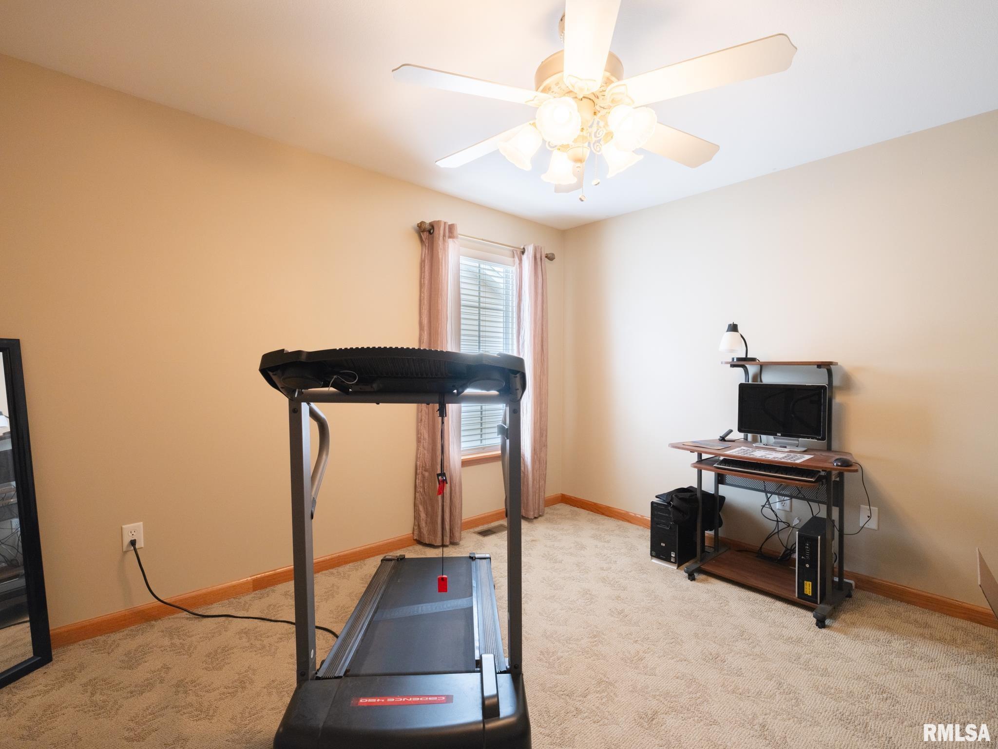 213 Marvin Court, Germantown Hills, Illinois image 32