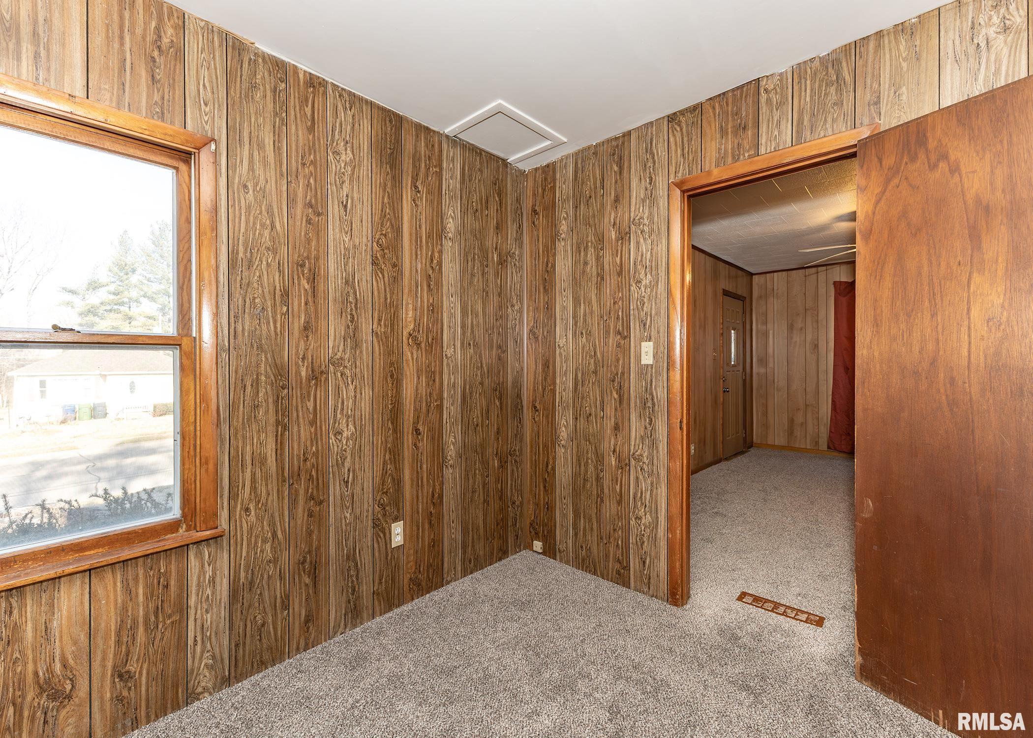 3011 N 3rd Street, Clinton, Iowa image 20