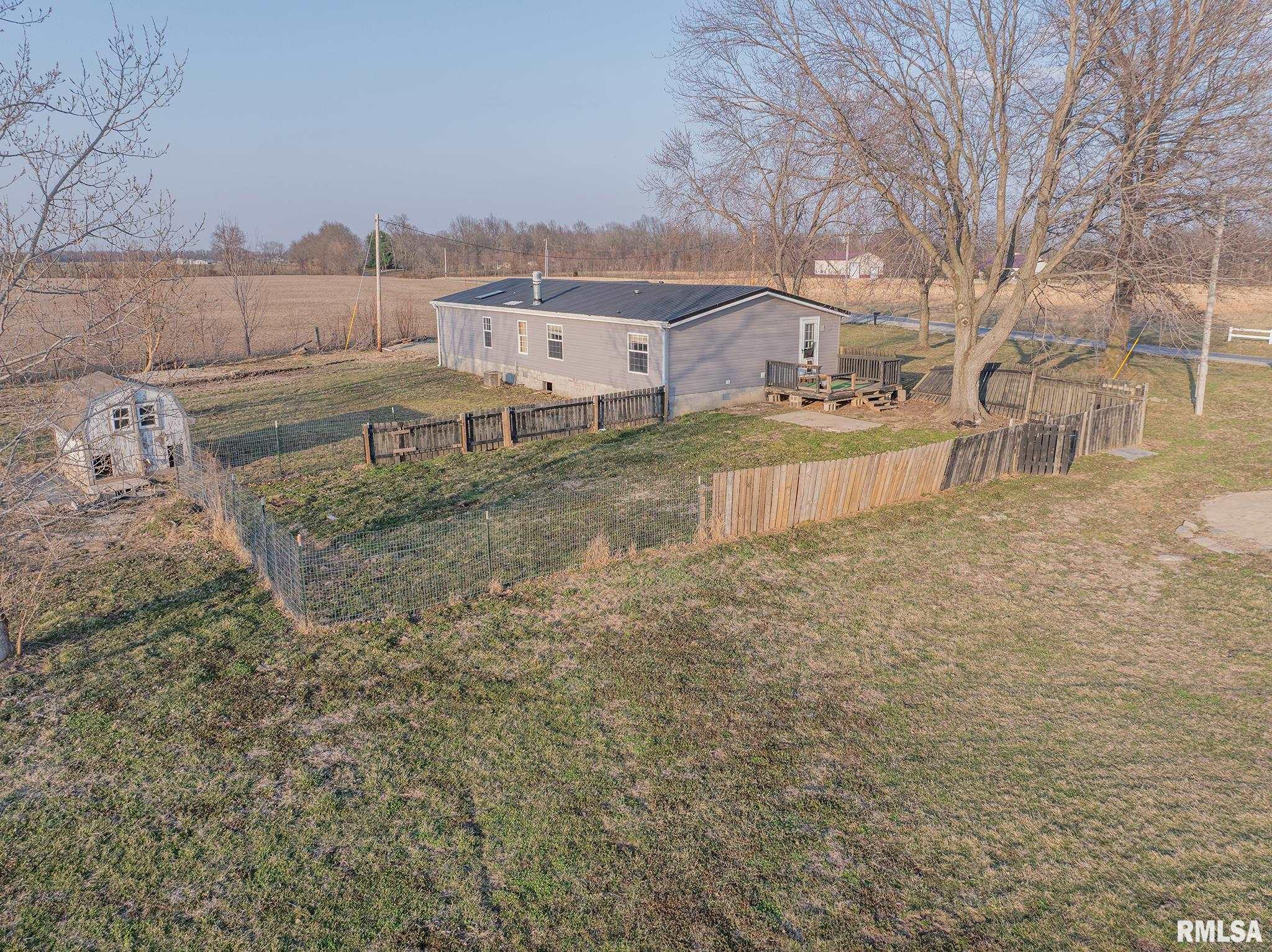 1987 Charleston Road, Salem, Illinois image 16