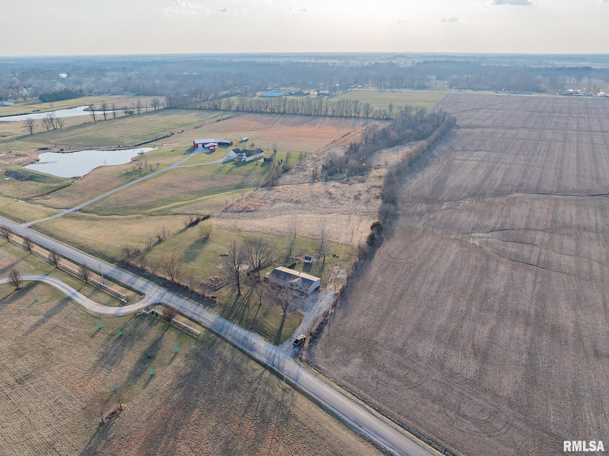 1987 Charleston Road, Salem, Illinois image 5