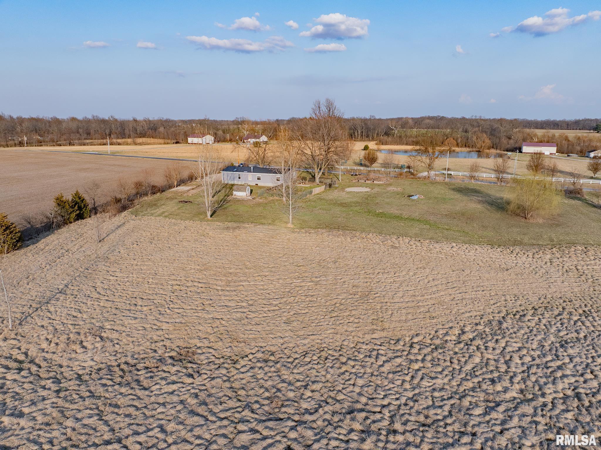 1987 Charleston Road, Salem, Illinois image 15
