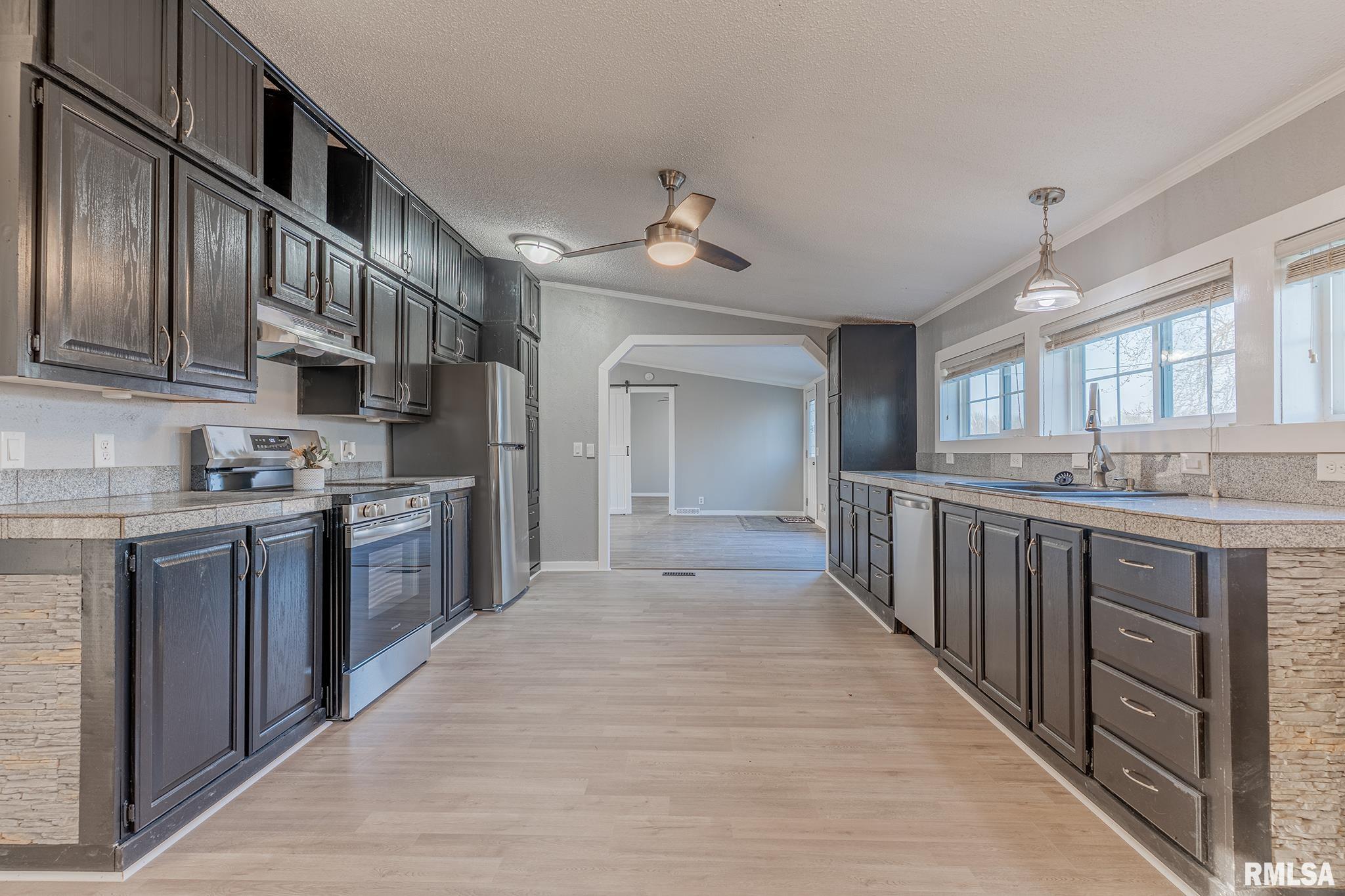 1987 Charleston Road, Salem, Illinois image 24