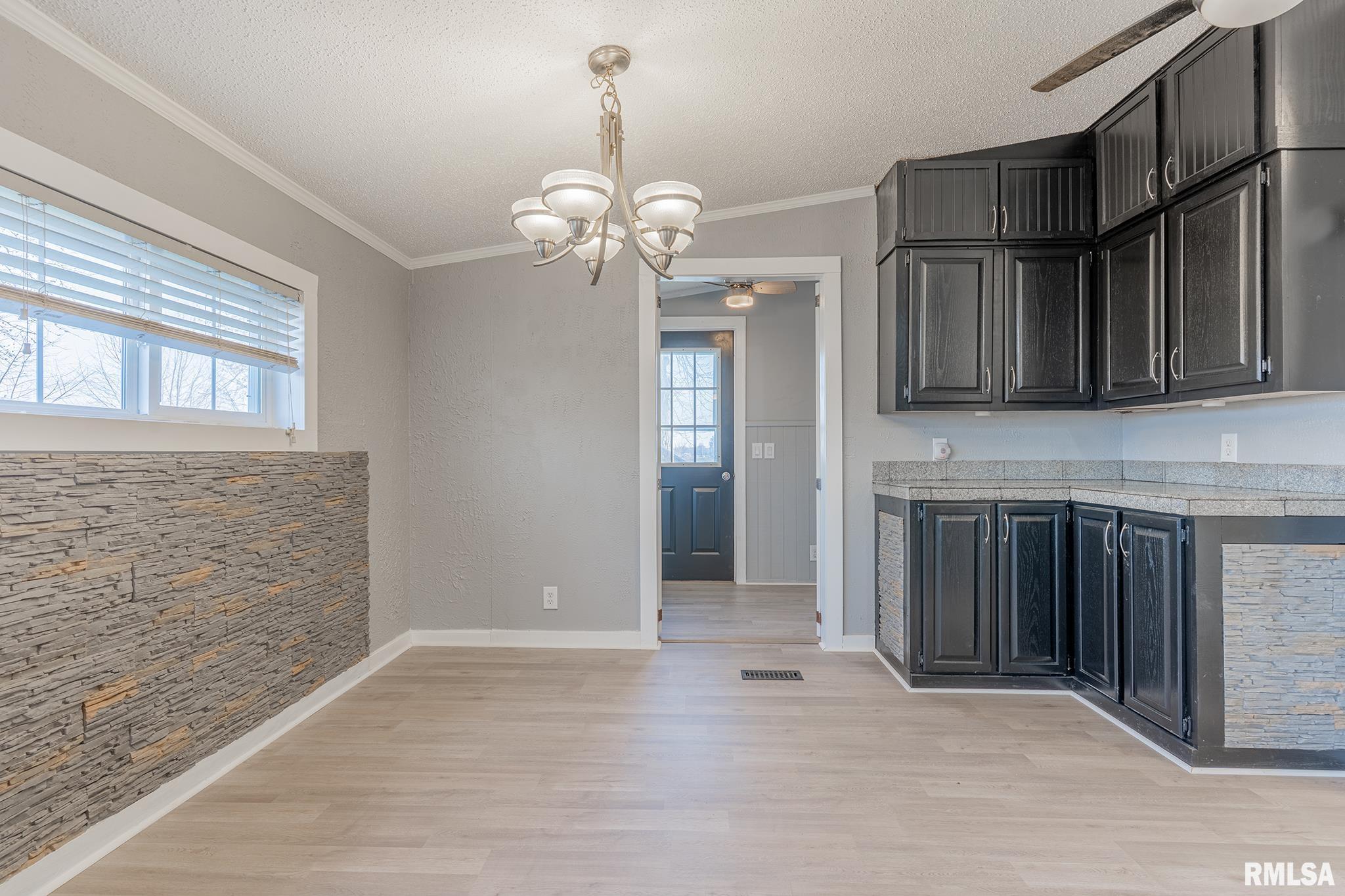 1987 Charleston Road, Salem, Illinois image 25
