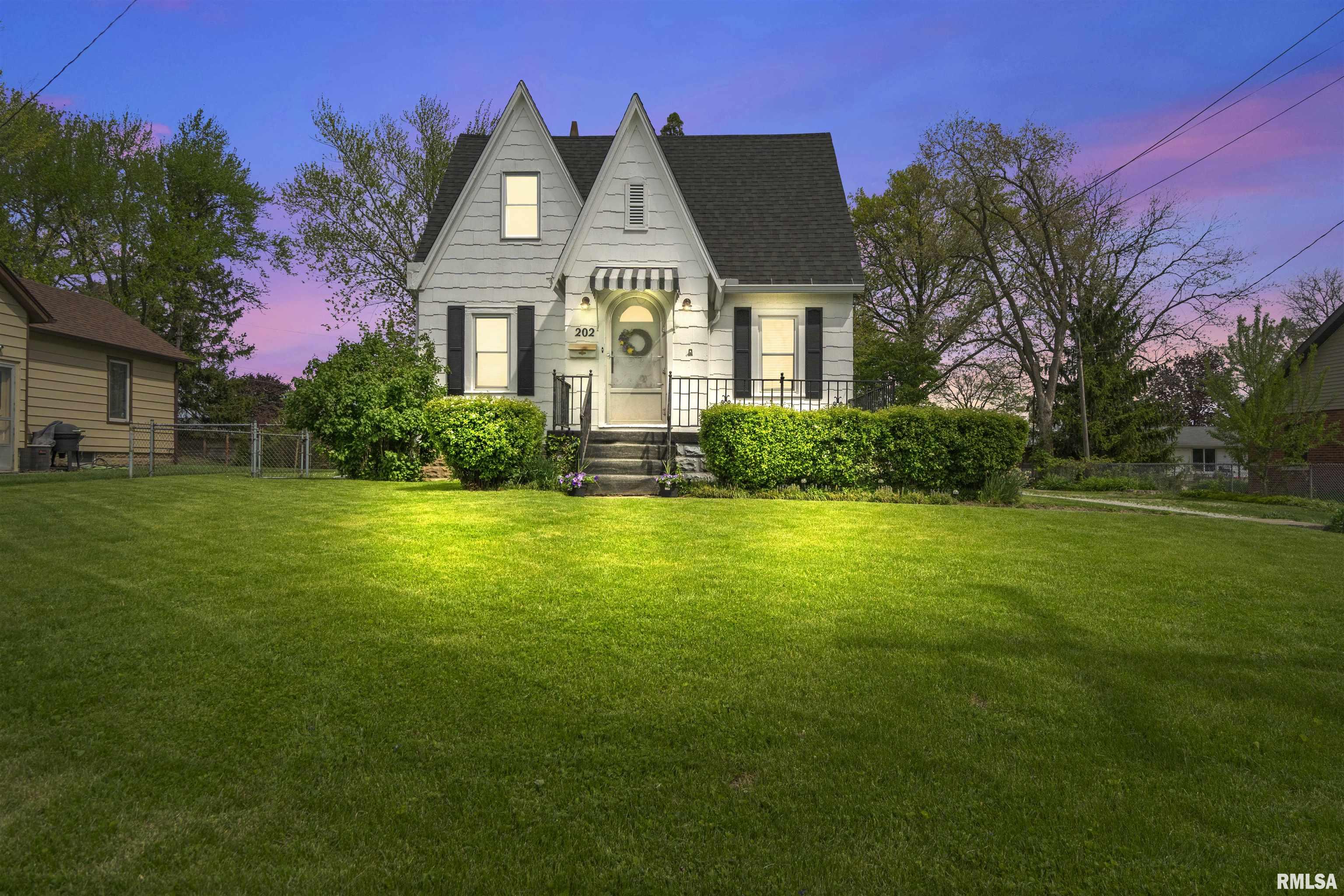 202 W Robinson Street, Goodfield, Illinois image 1