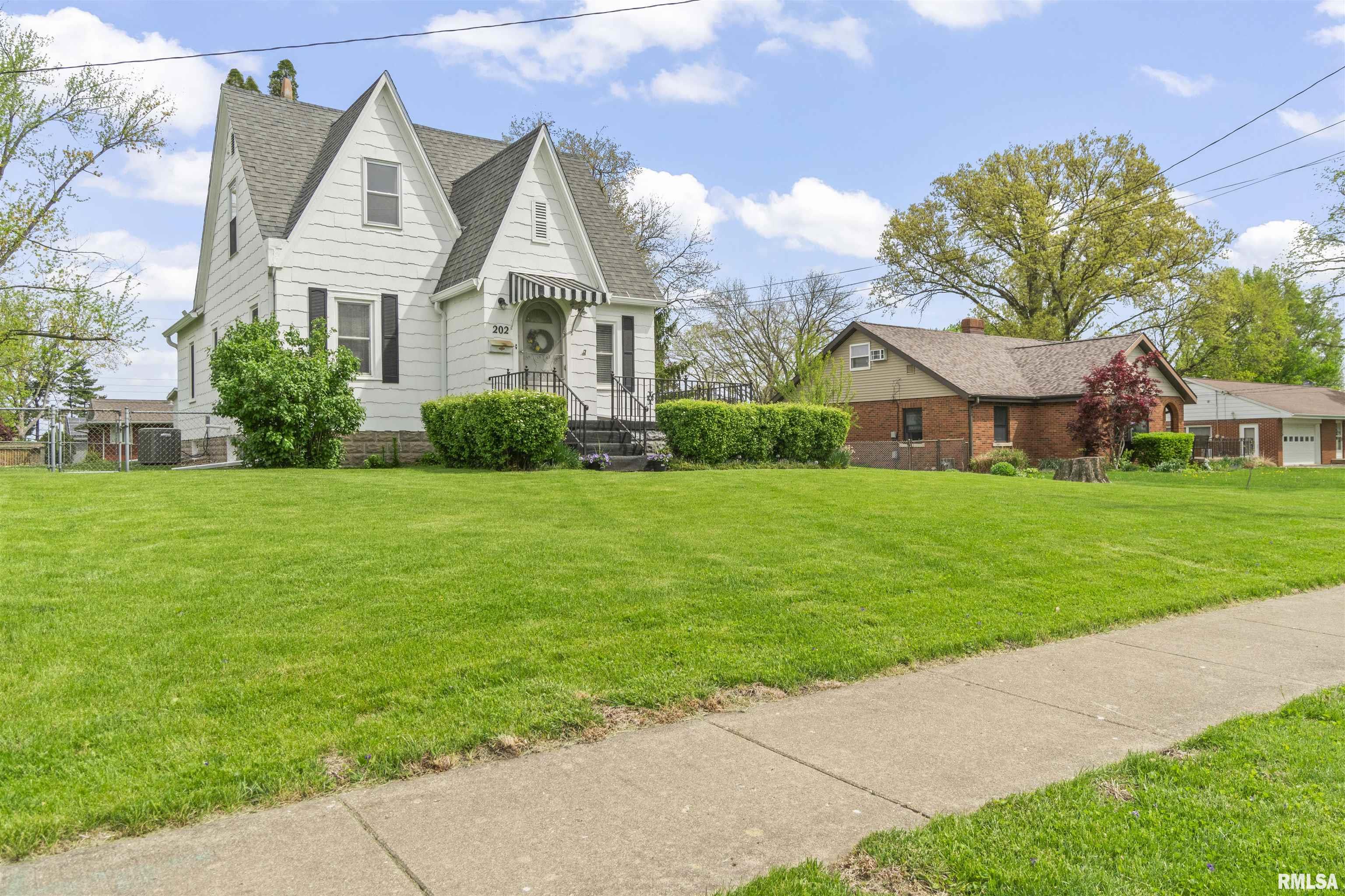 202 W Robinson Street, Goodfield, Illinois image 3