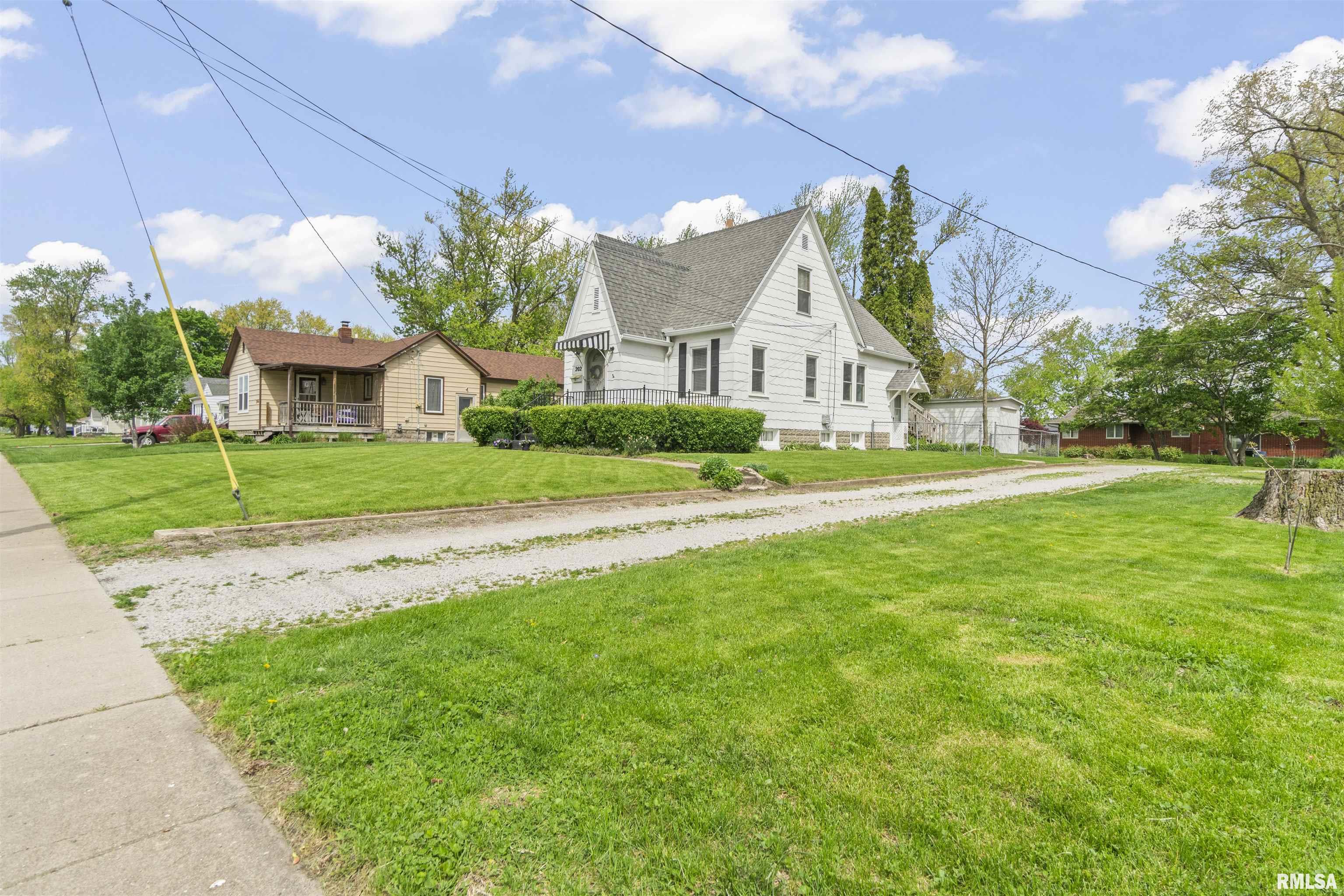 202 W Robinson Street, Goodfield, Illinois image 4